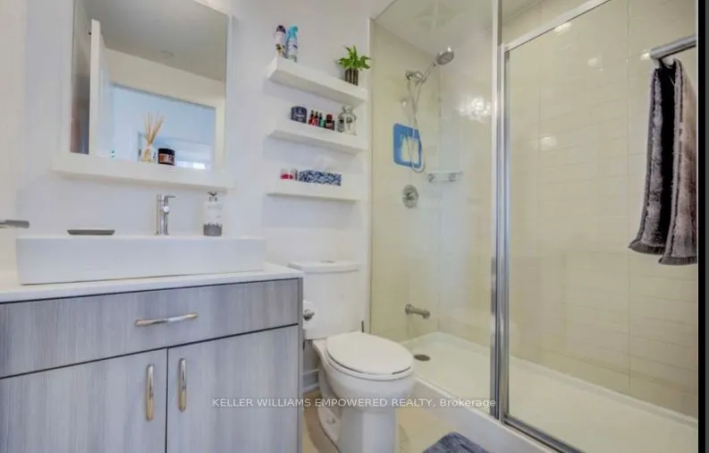 9199 Yonge Street, #812