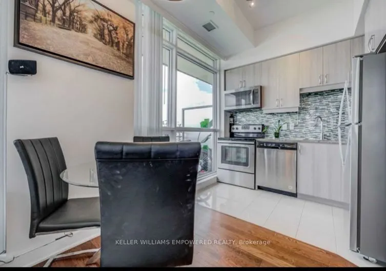 9199 Yonge Street, #812