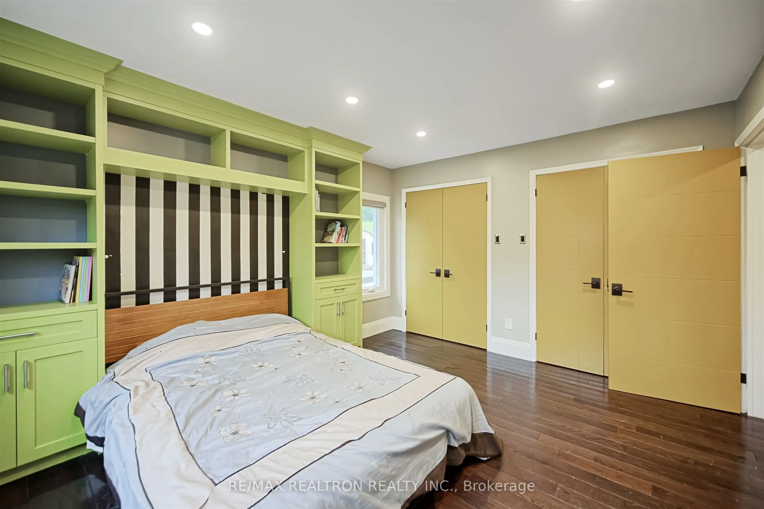 3433 MOUNT ALBERT Road
