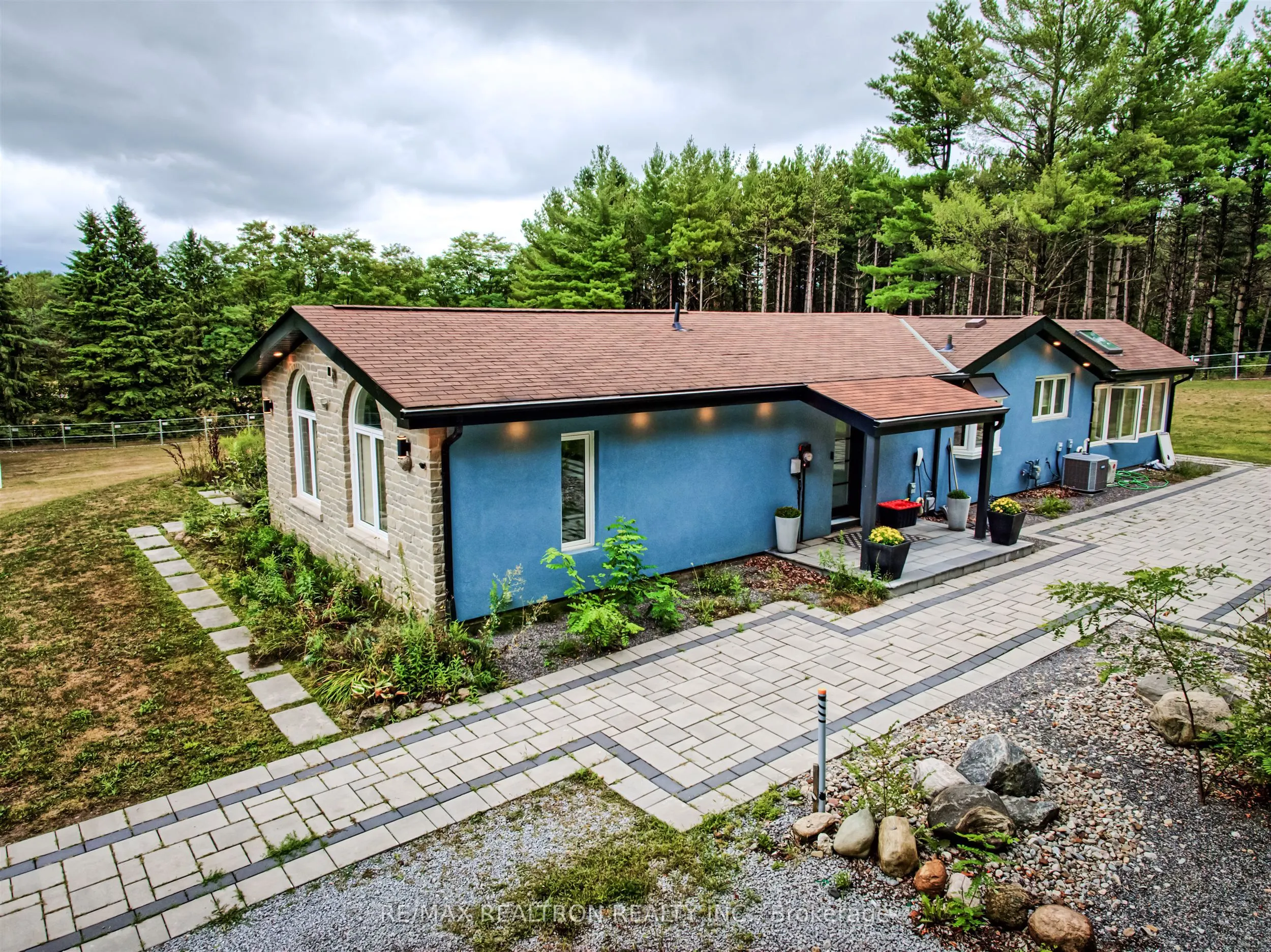 3433 MOUNT ALBERT Road