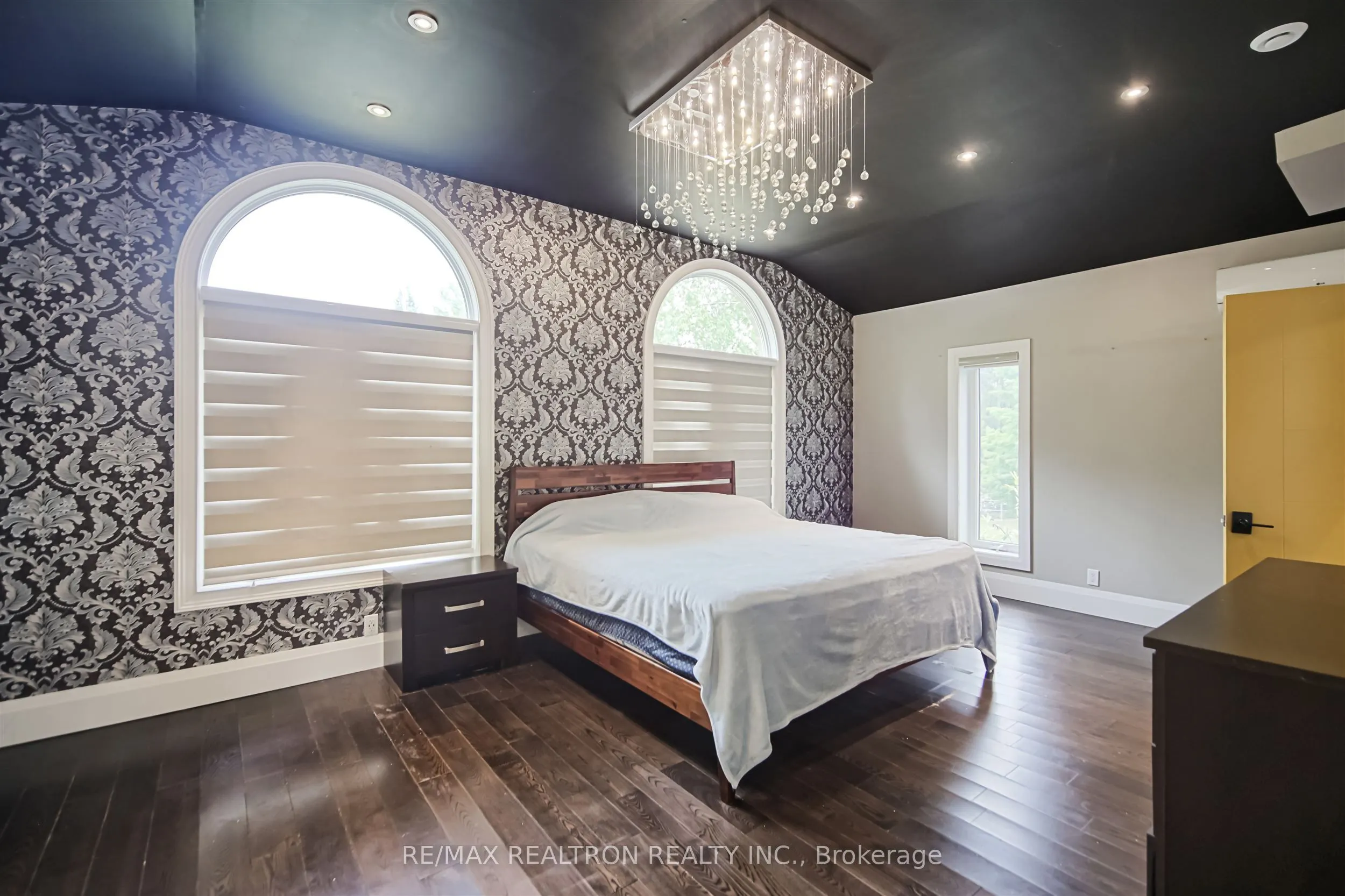 3433 MOUNT ALBERT Road