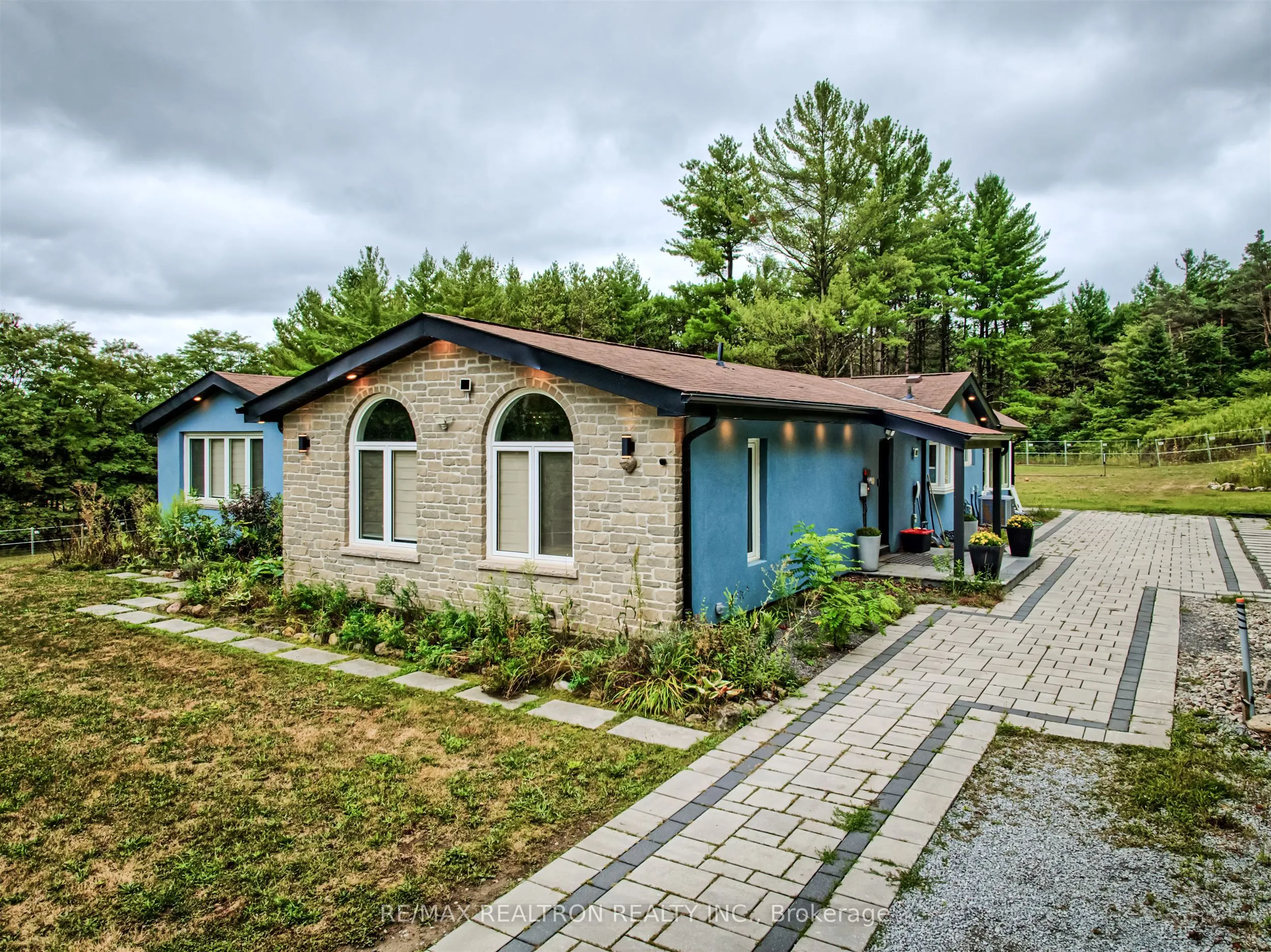 3433 MOUNT ALBERT Road