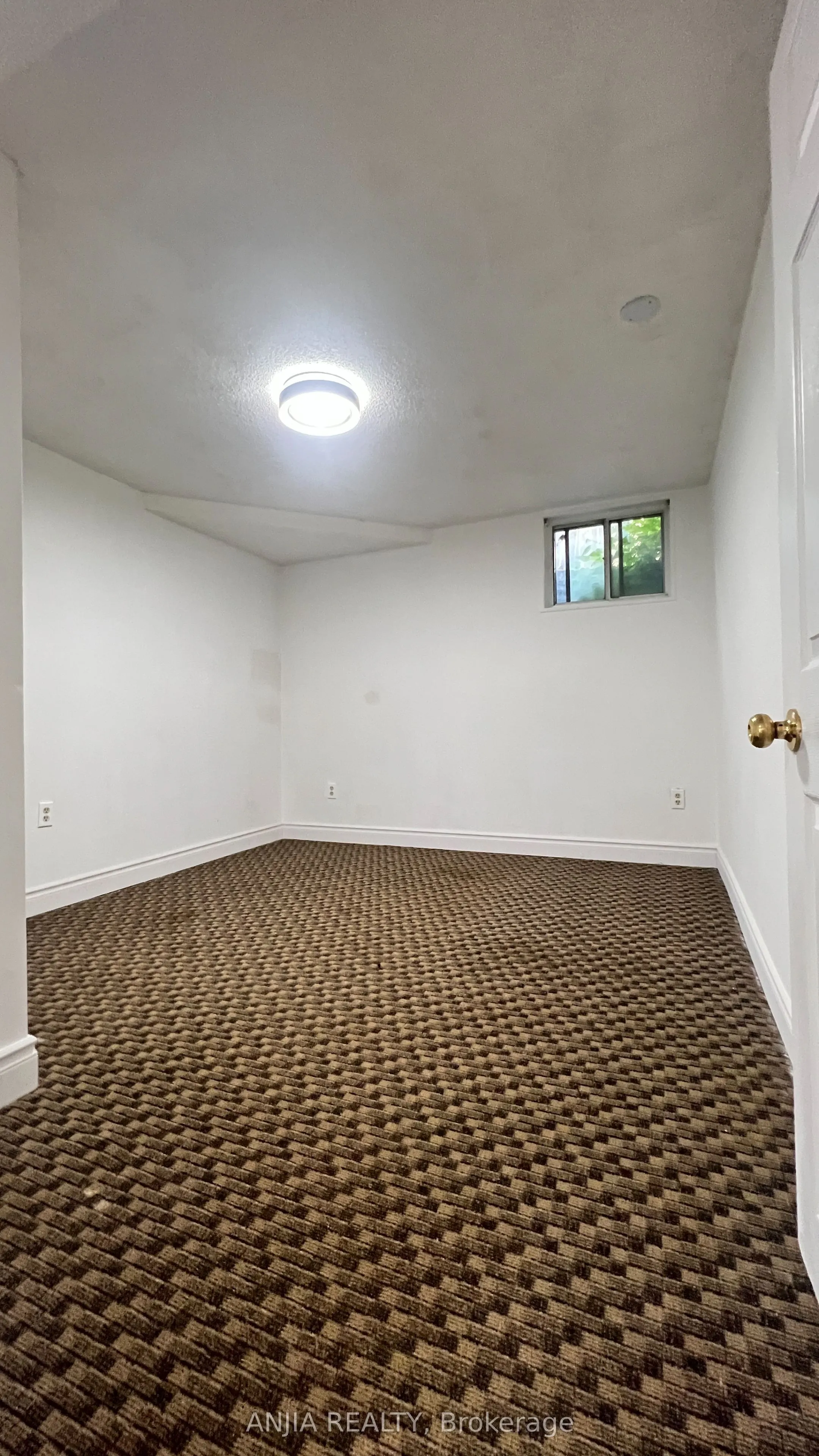6 Hillcroft Drive, #Basement