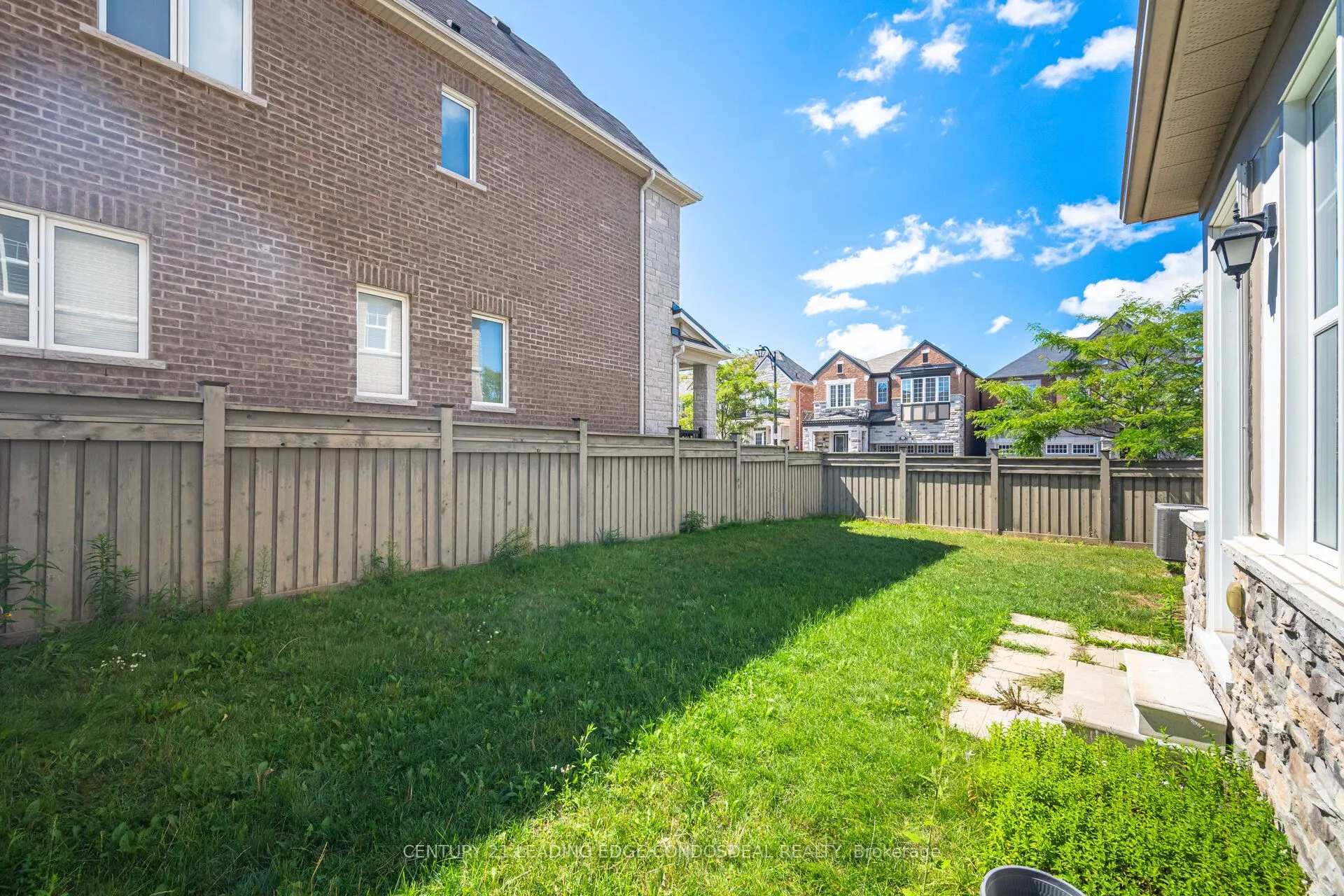 65 Novan Crescent