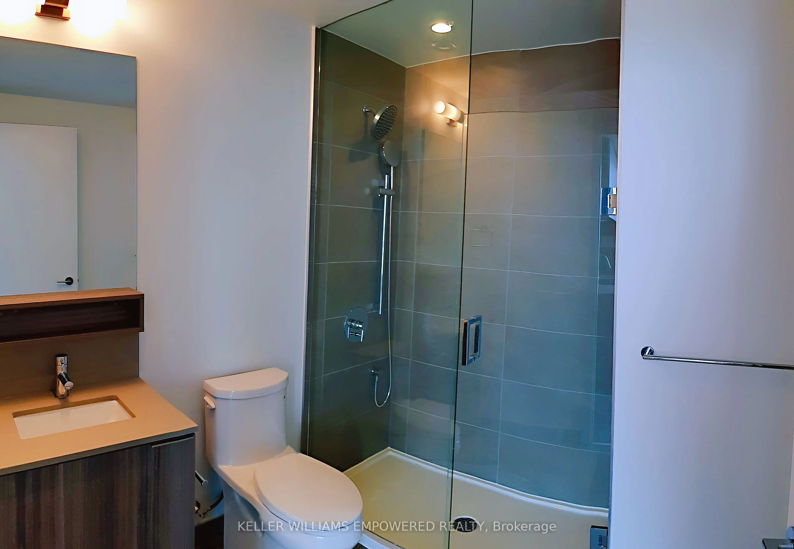 898 Portage Parkway, #3202