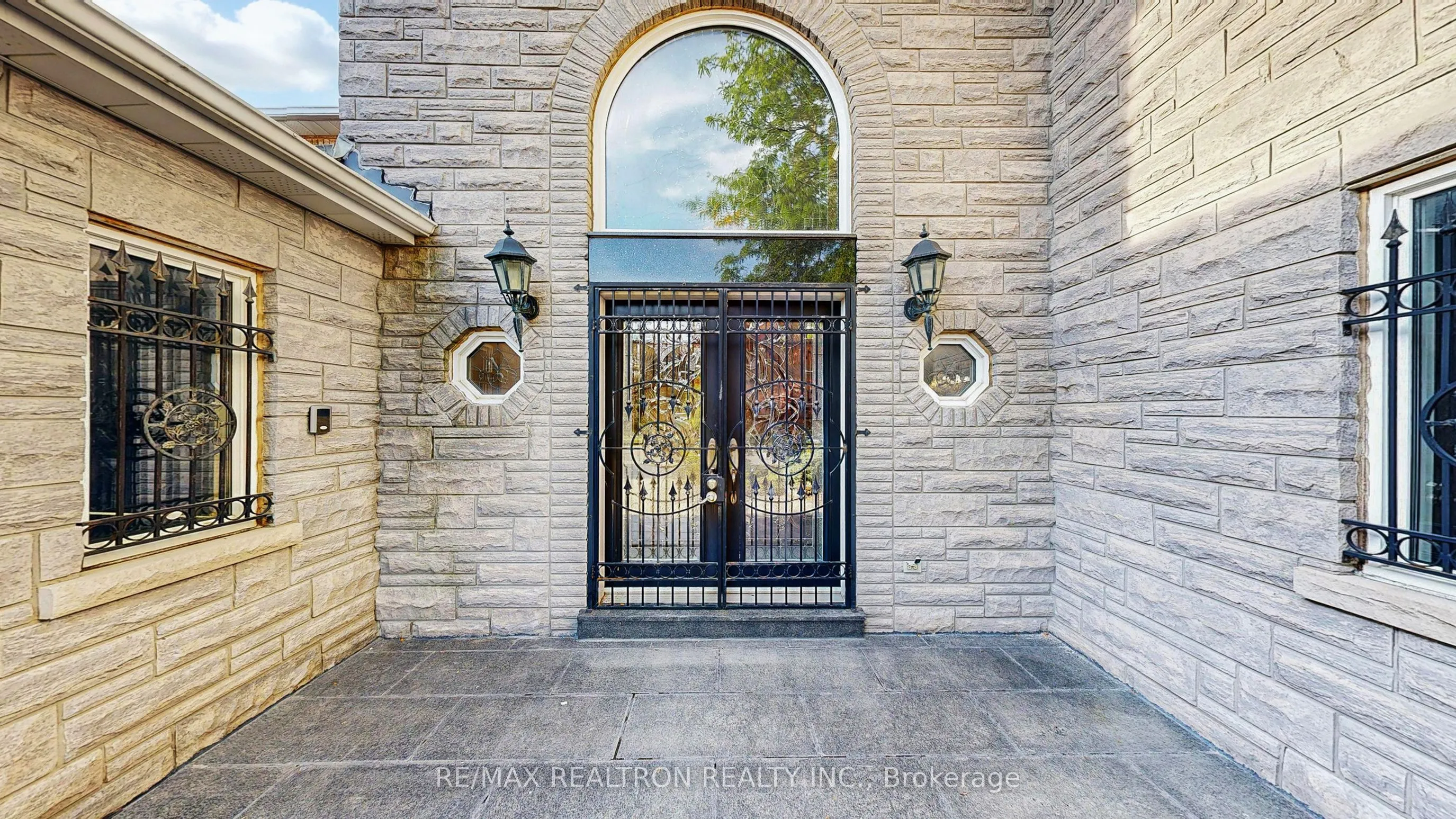 61 Glenayr Road