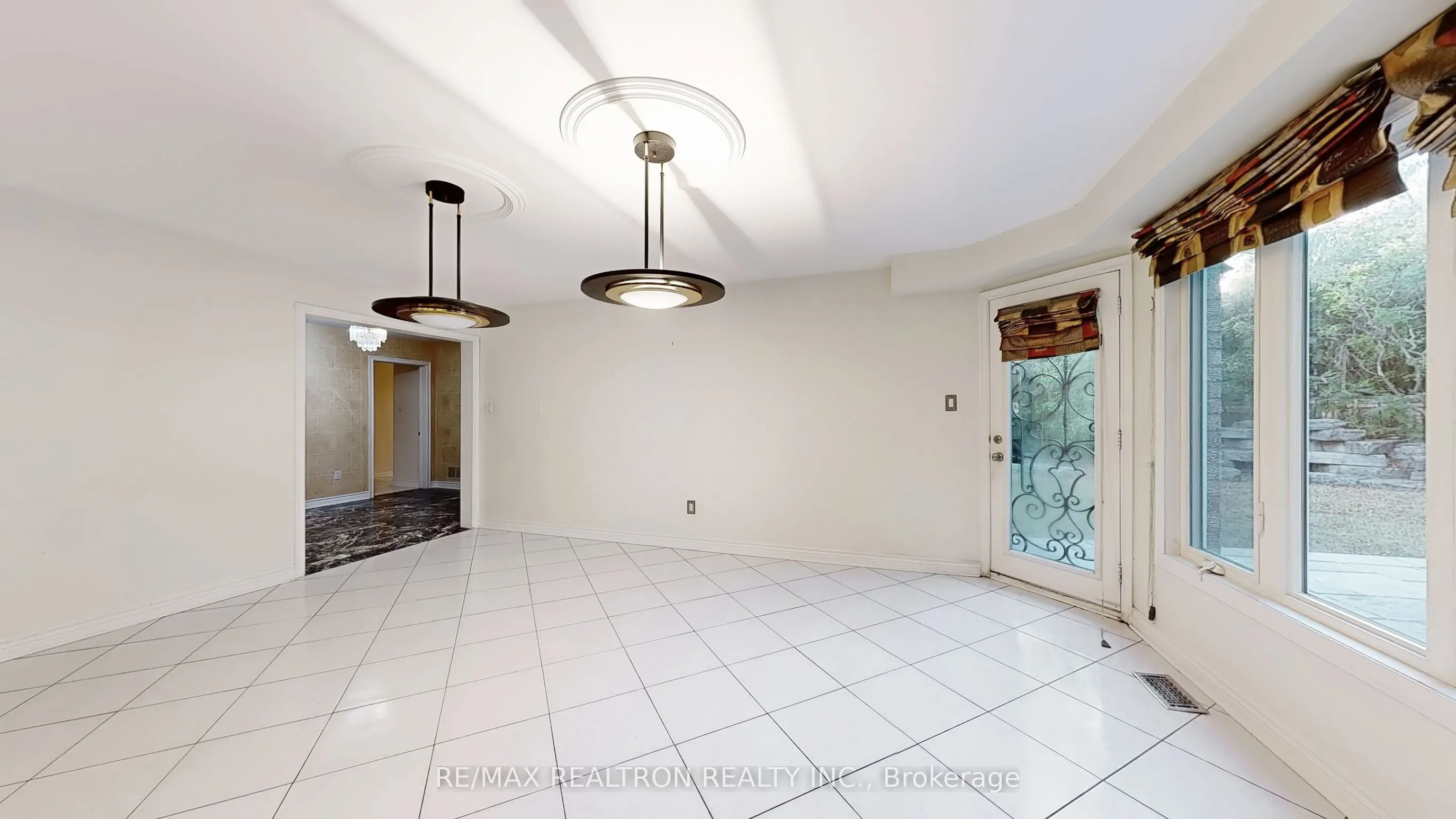 61 Glenayr Road