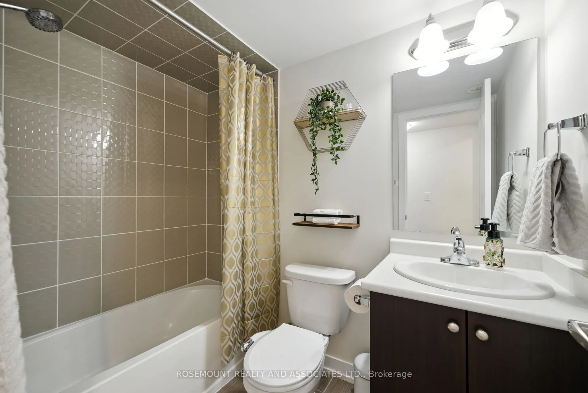 15 Westmeath Lane, #2901