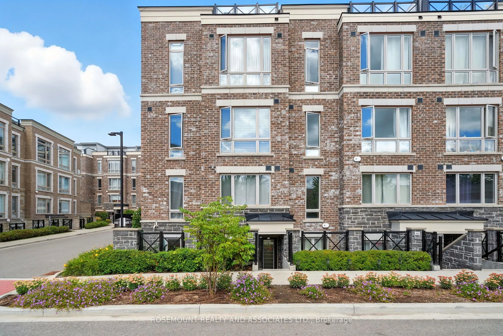 15 Westmeath Lane, #2901