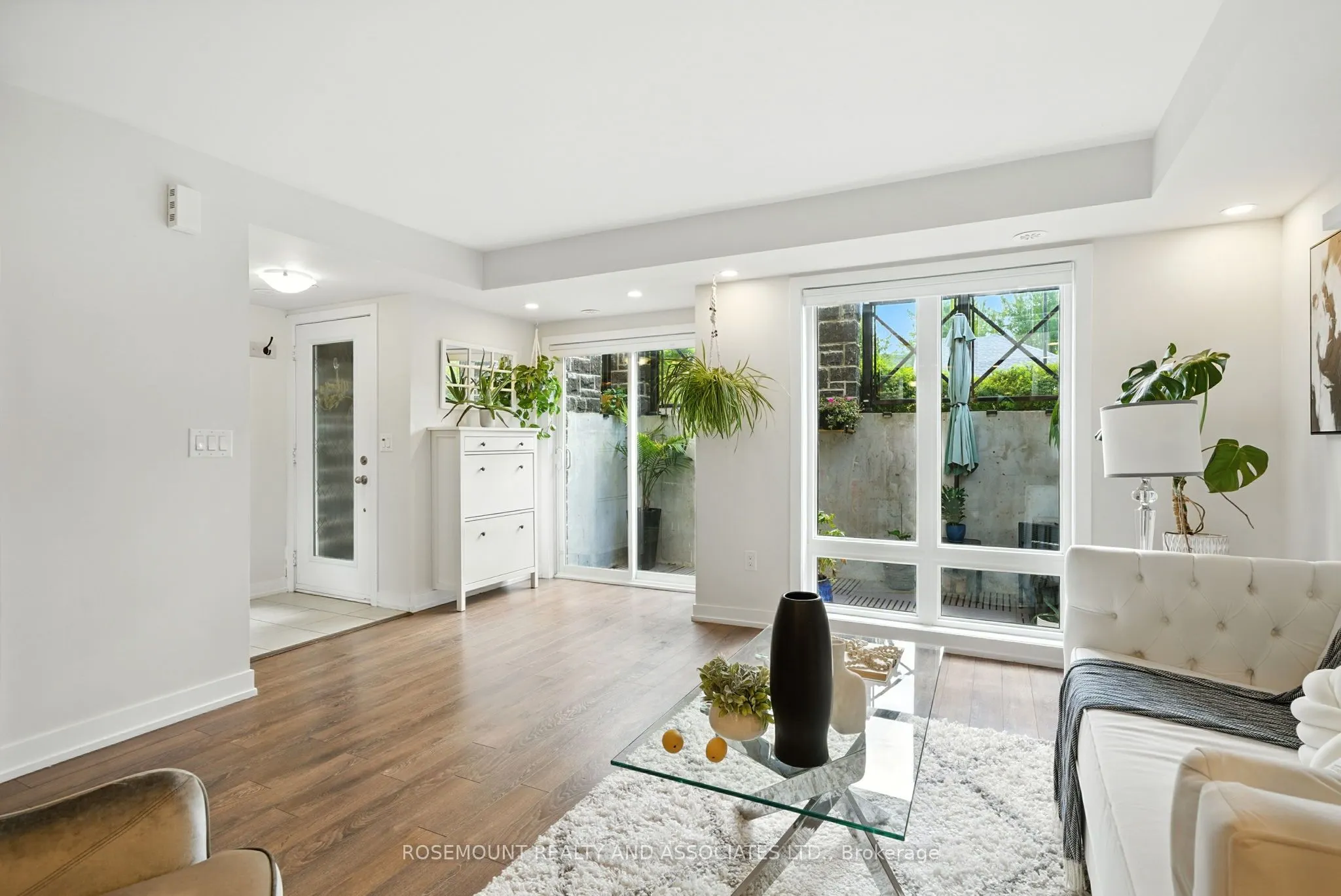 15 Westmeath Lane, #2901