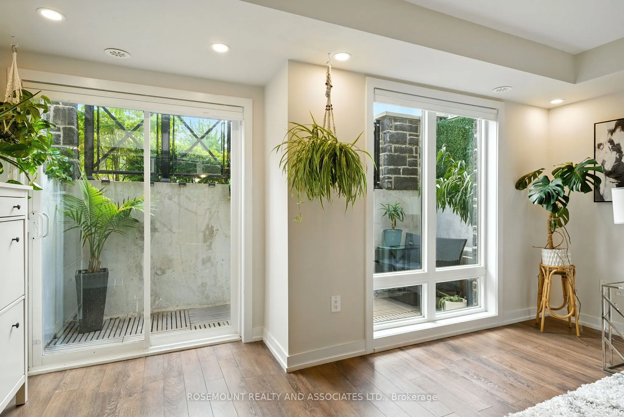 15 Westmeath Lane, #2901