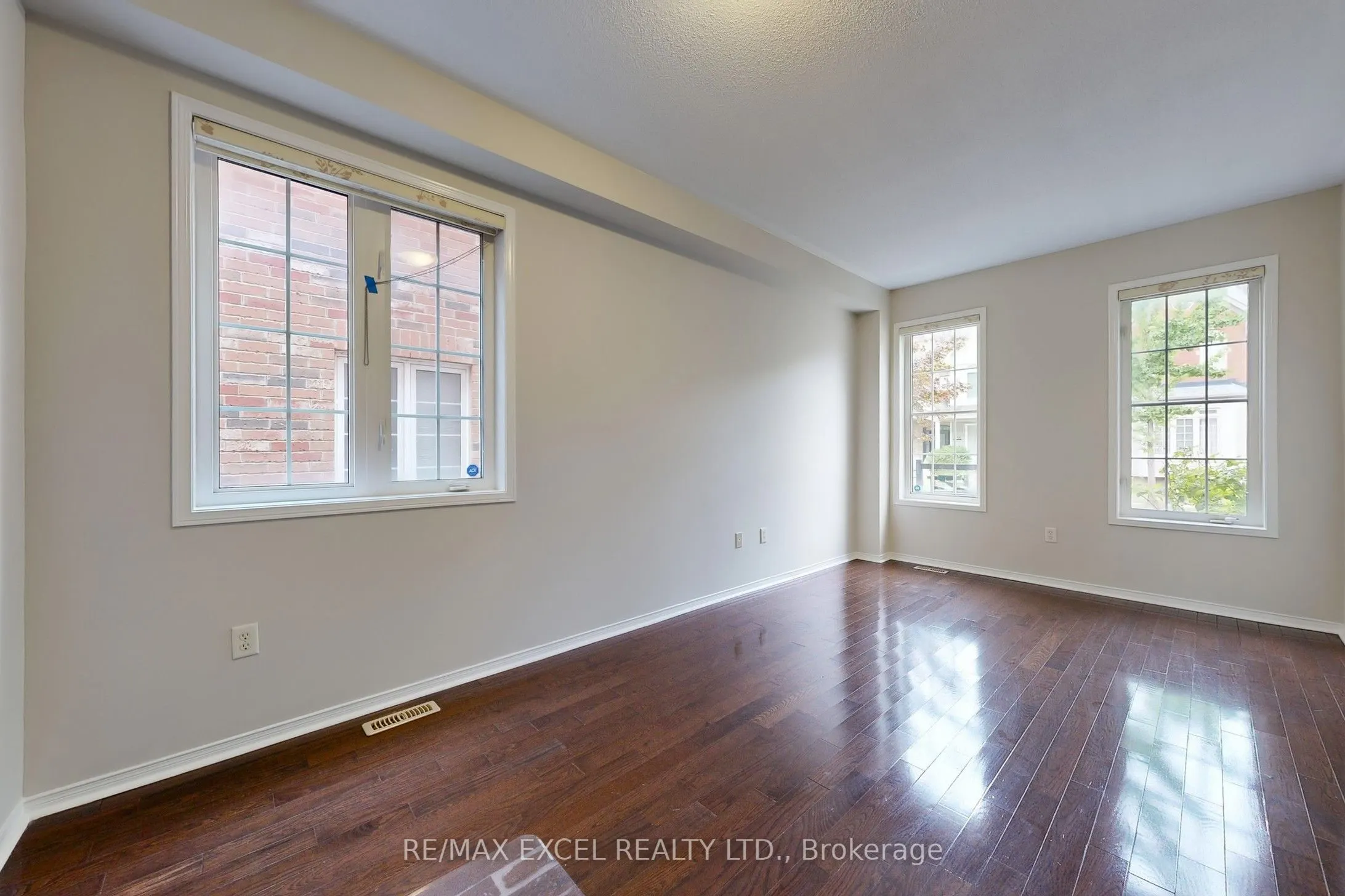 35 Cardrew Street