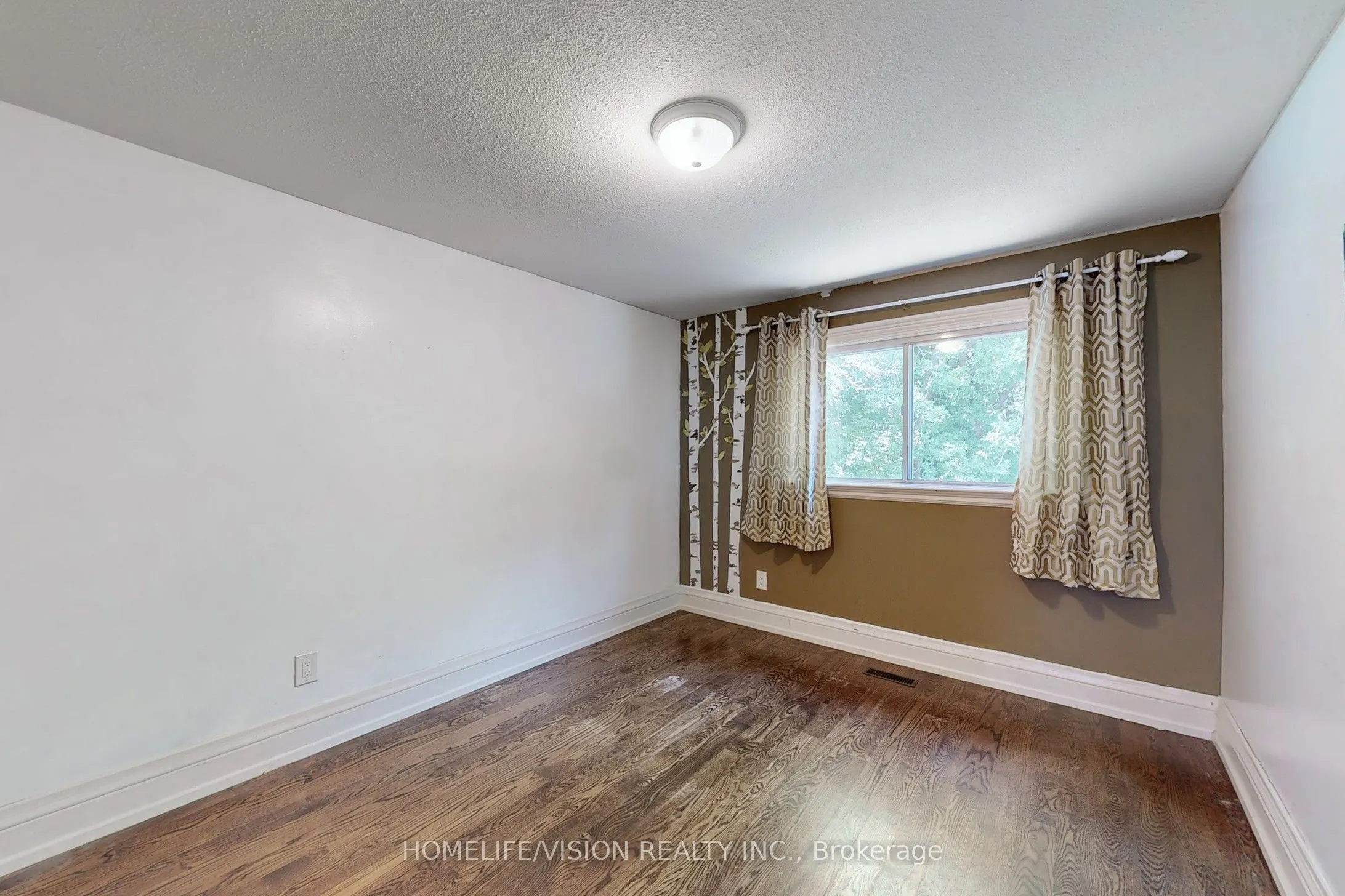 210 Castle Rock Drive
