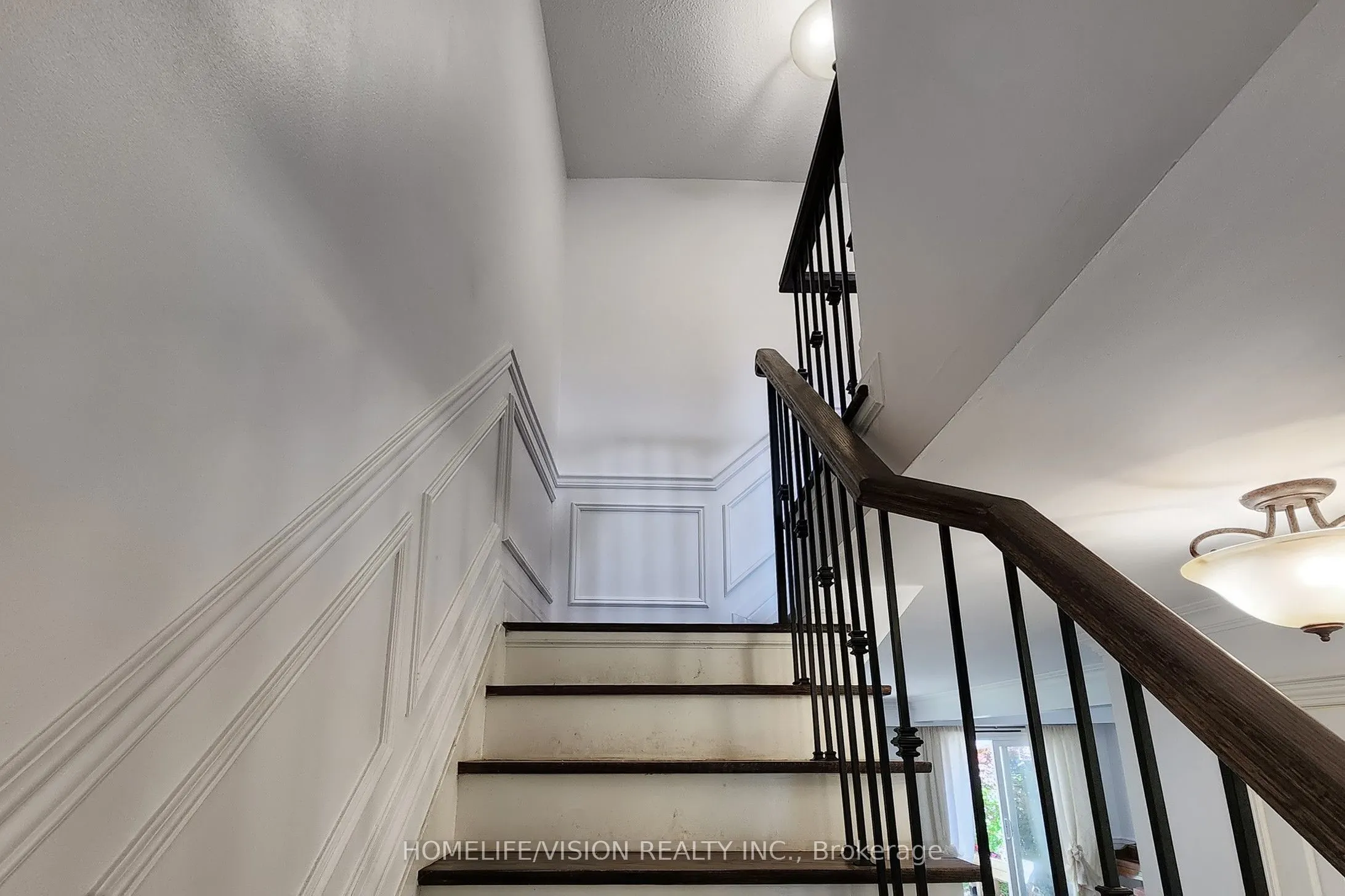 210 Castle Rock Drive