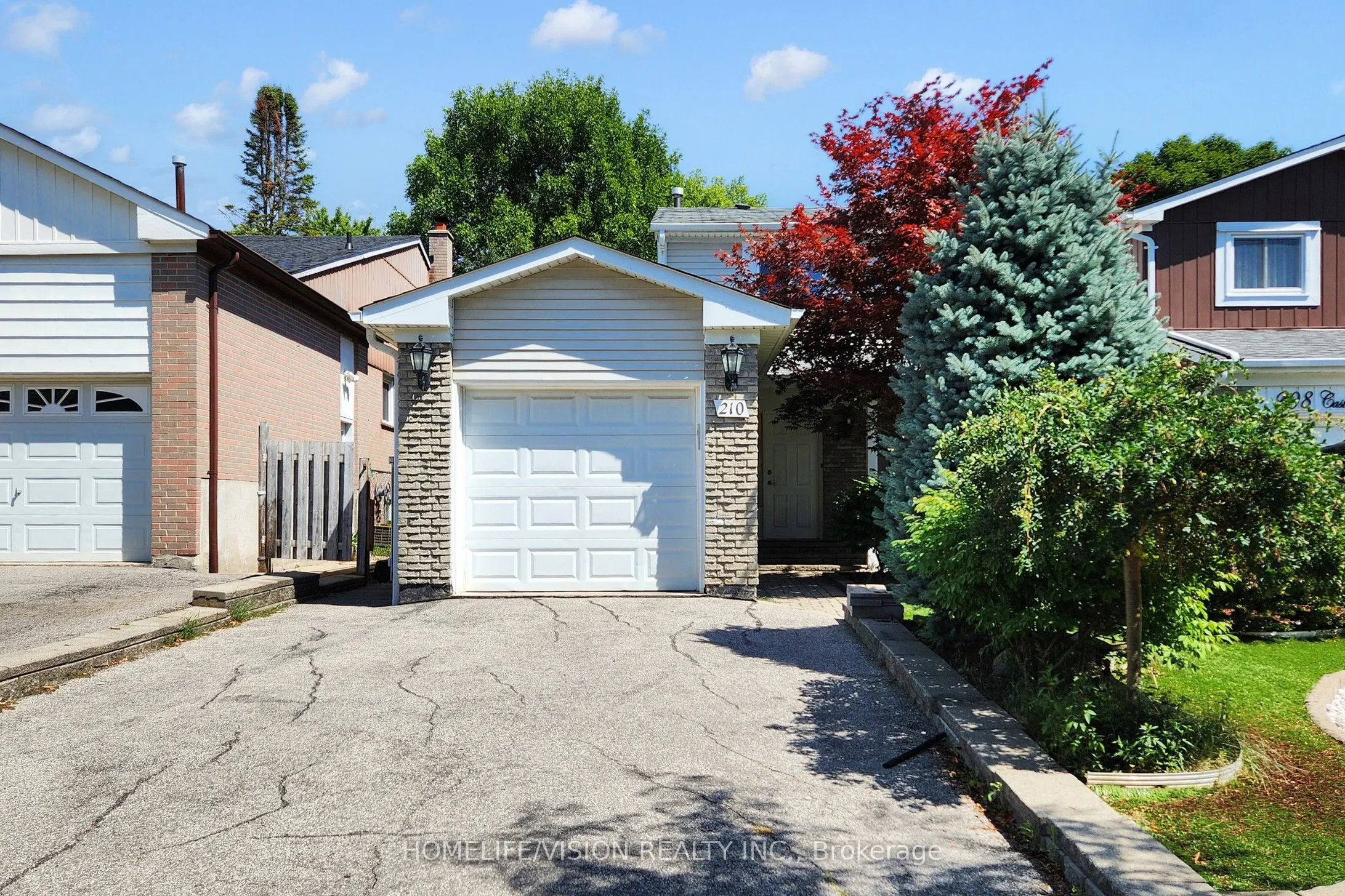 210 Castle Rock Drive