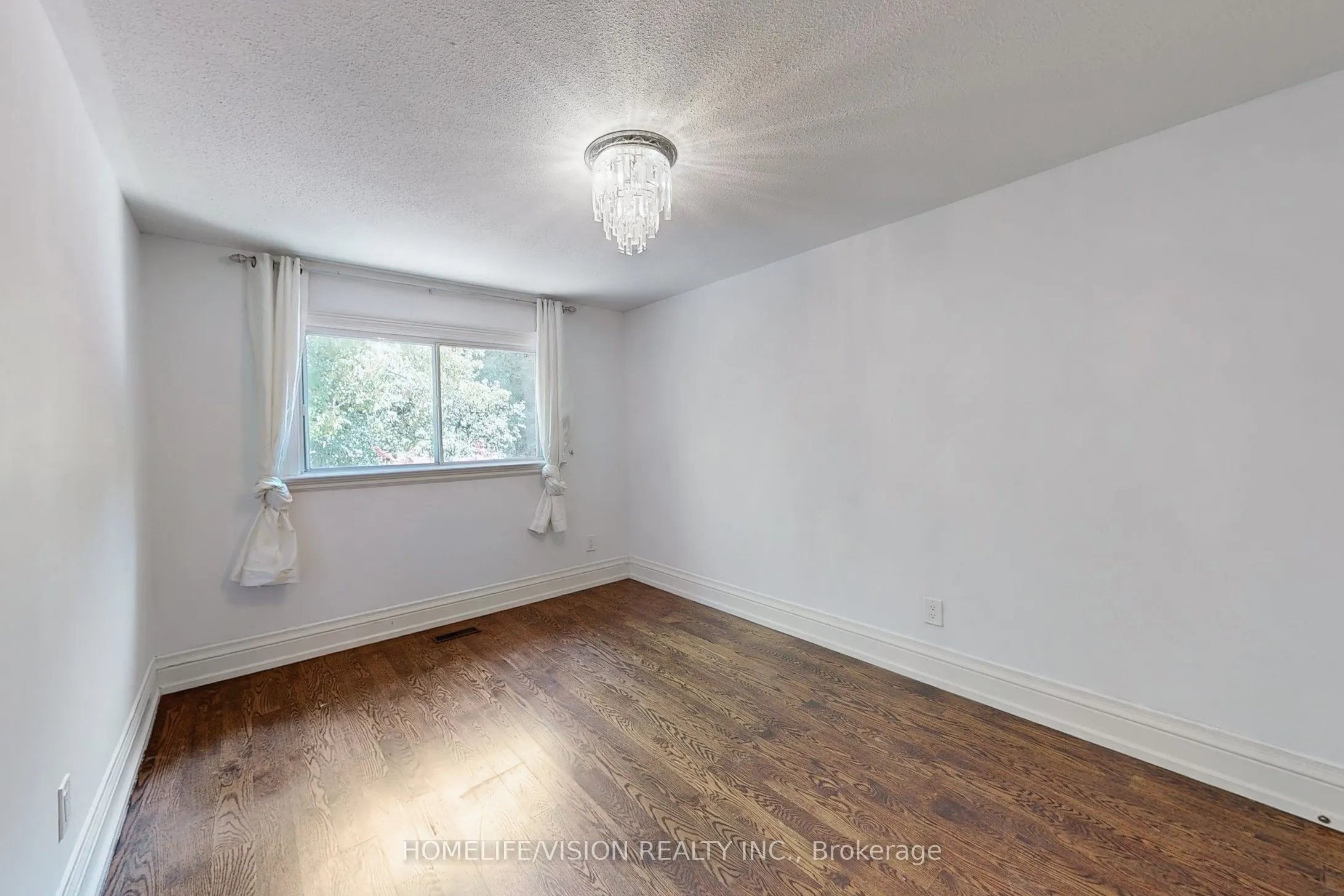 210 Castle Rock Drive