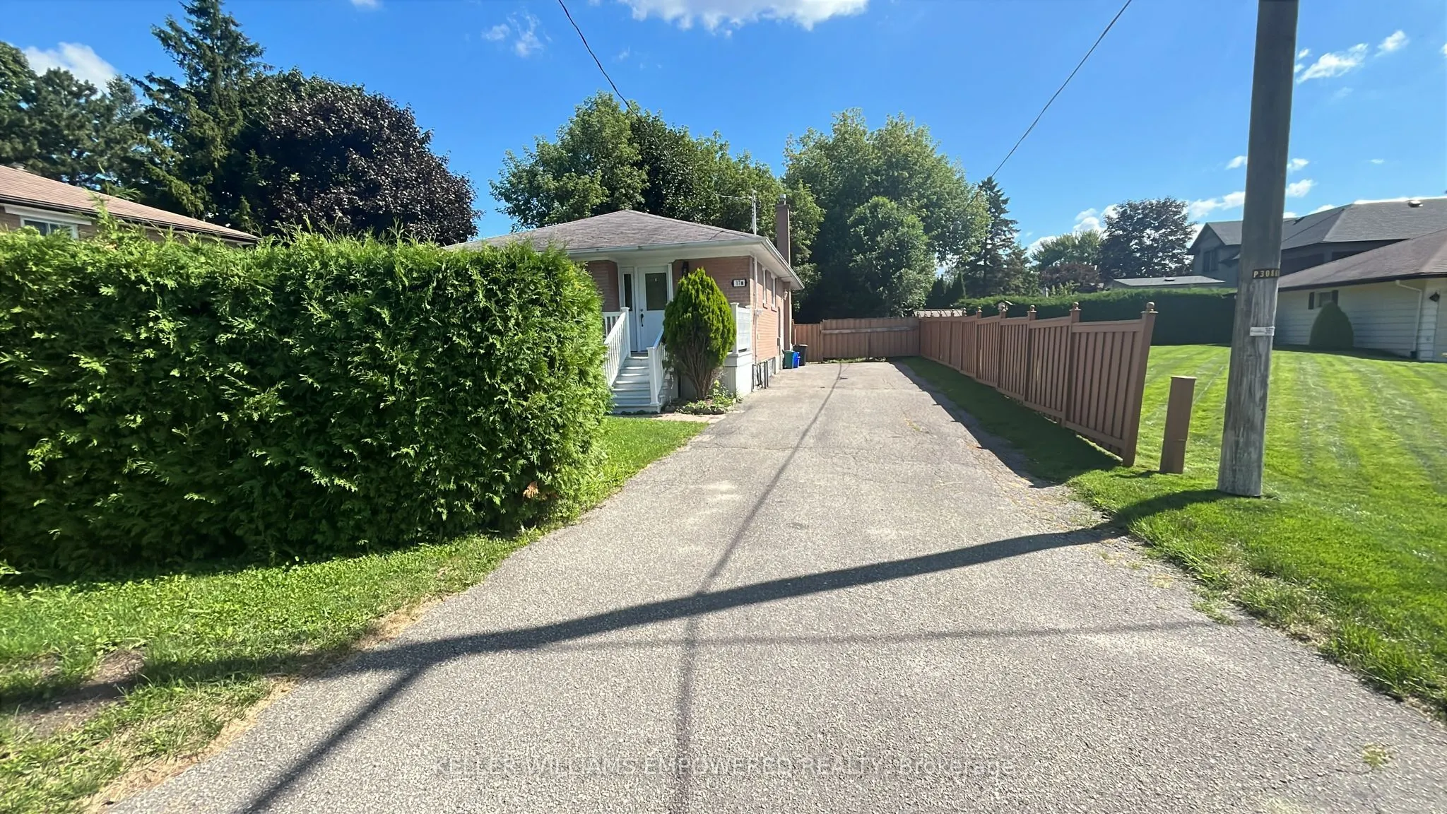 17 Collins Crescent, #Lower
