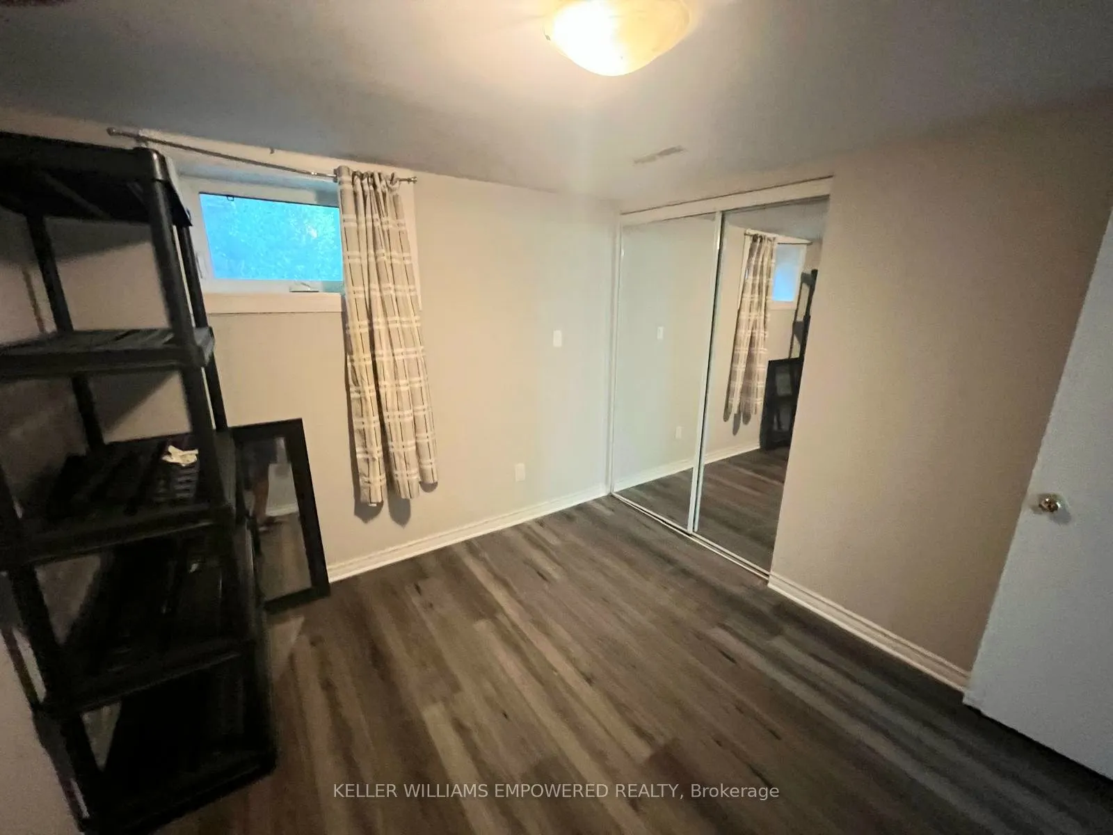 17 Collins Crescent, #Lower