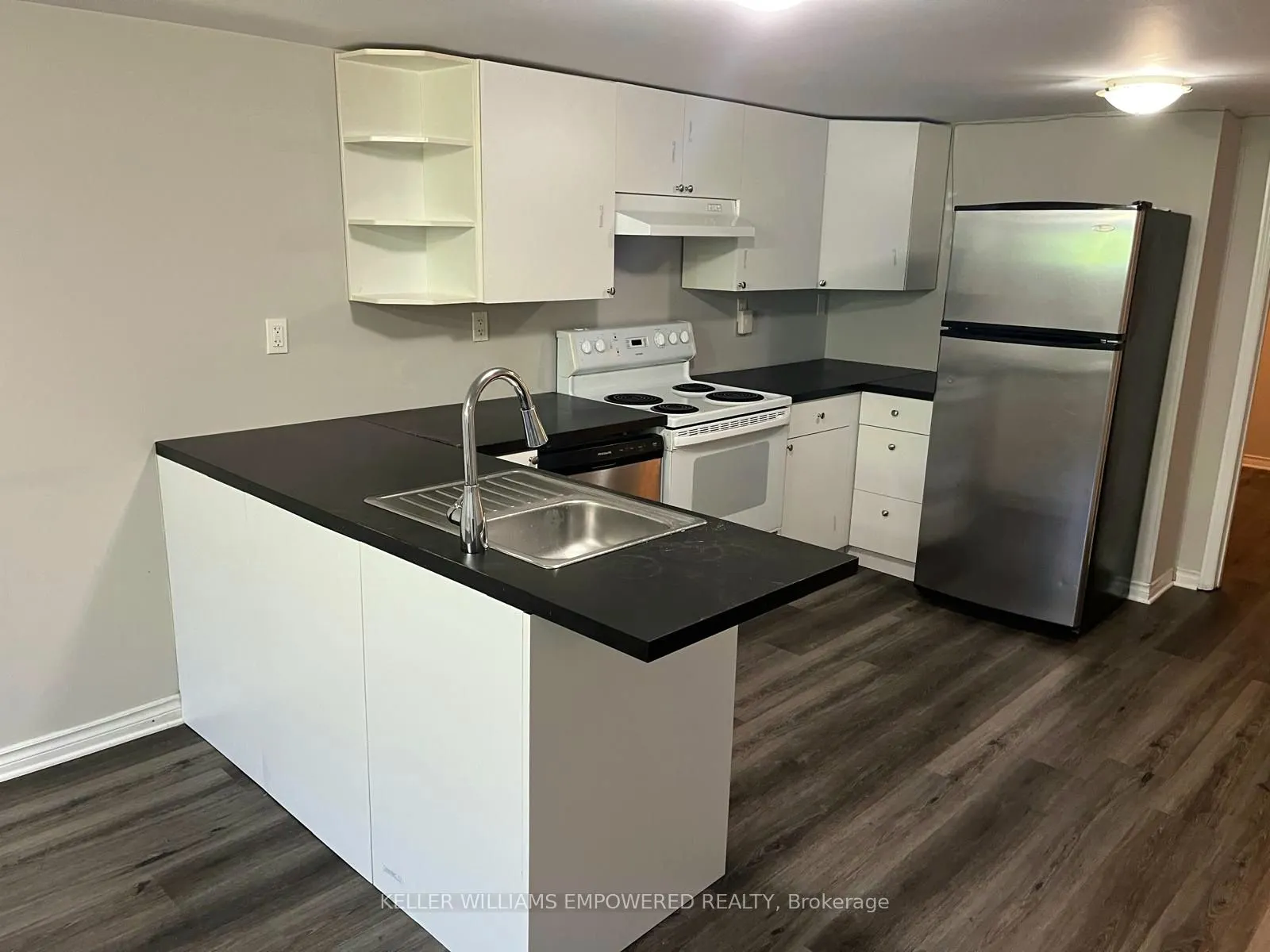 17 Collins Crescent, #Lower