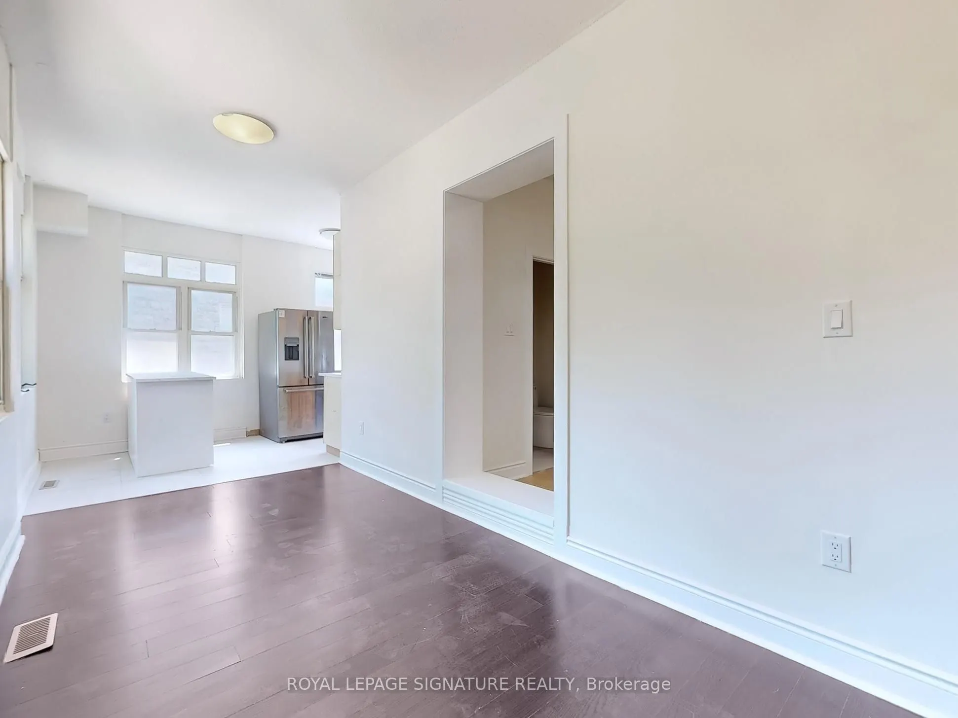 21 Yongeview Avenue, #2