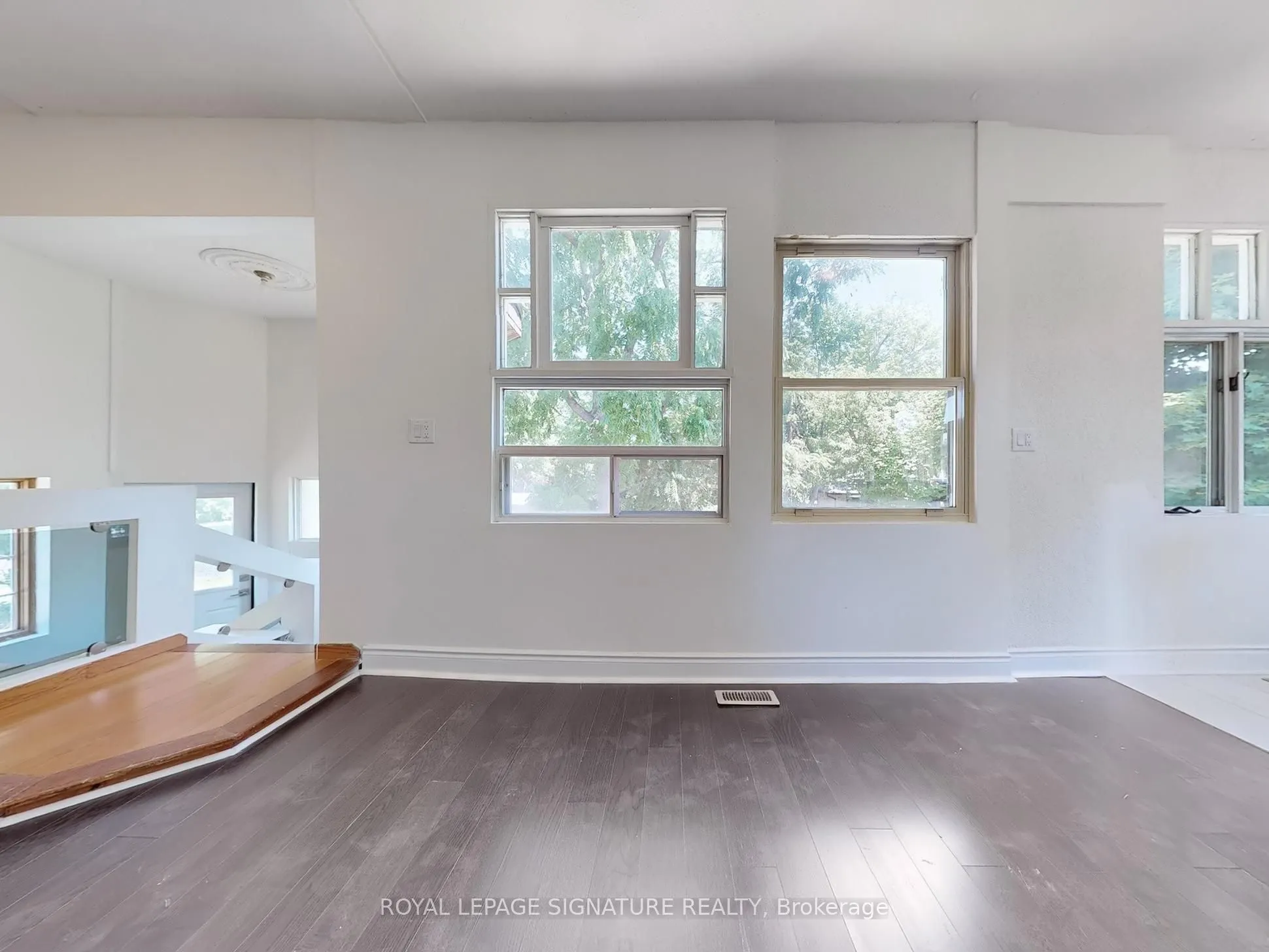 21 Yongeview Avenue, #2