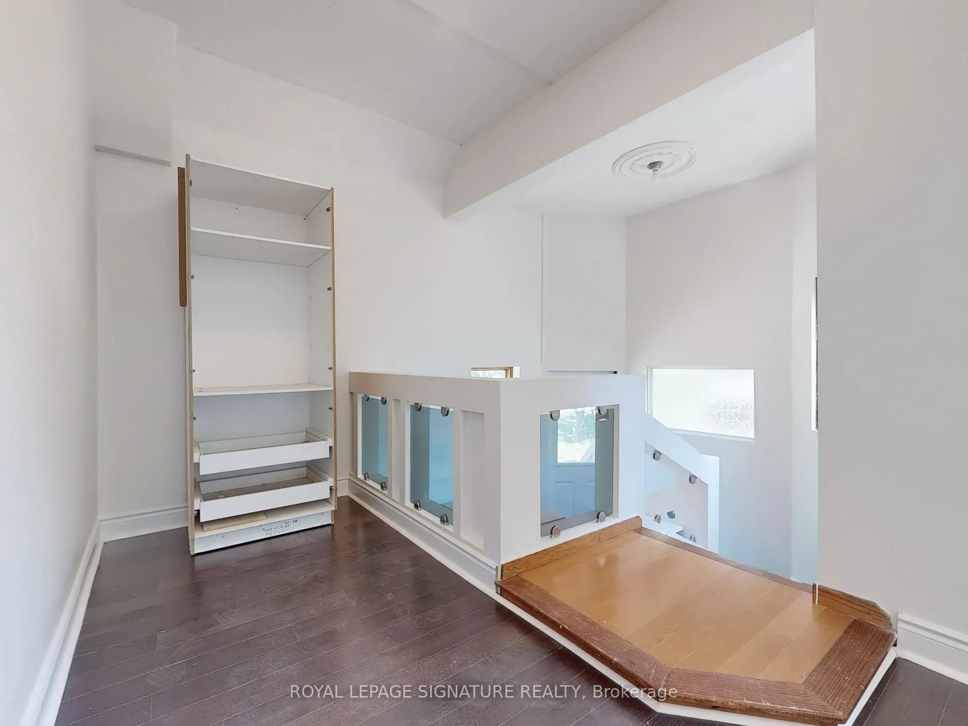 21 Yongeview Avenue, #2