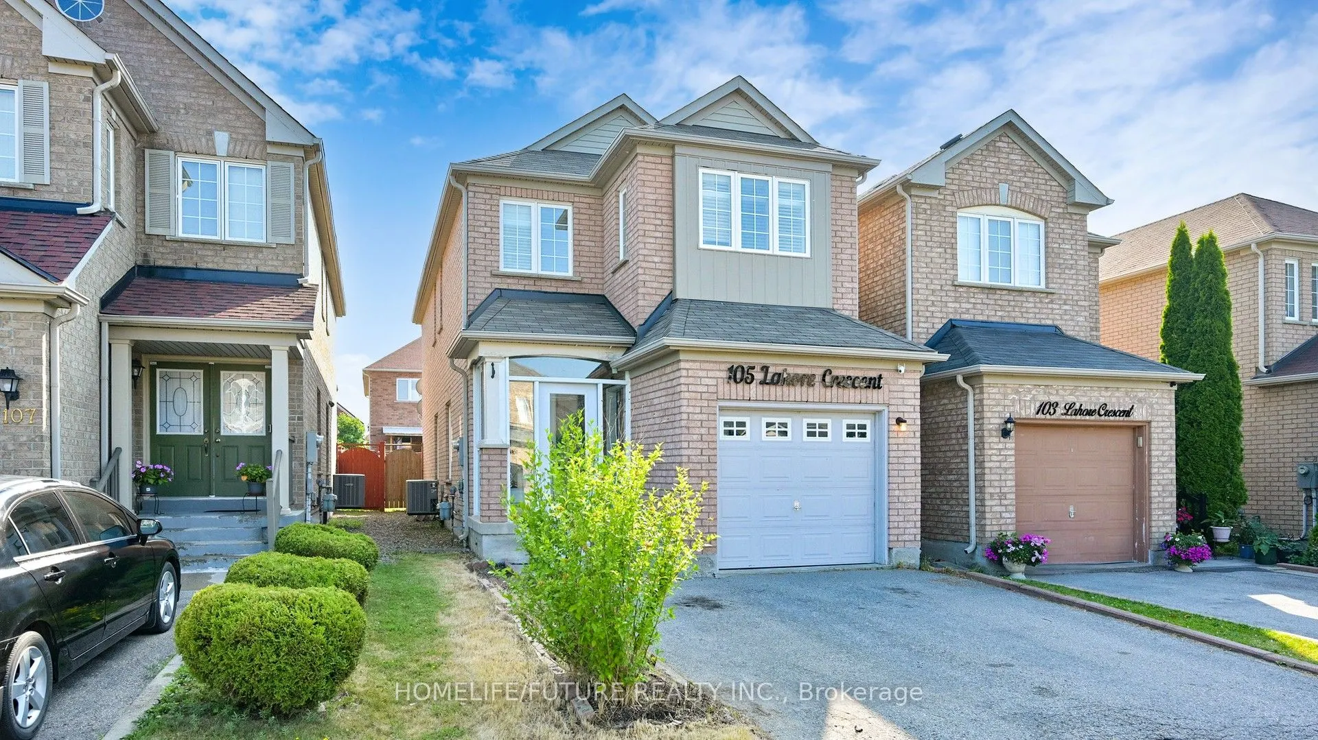 105 Lahore Crescent