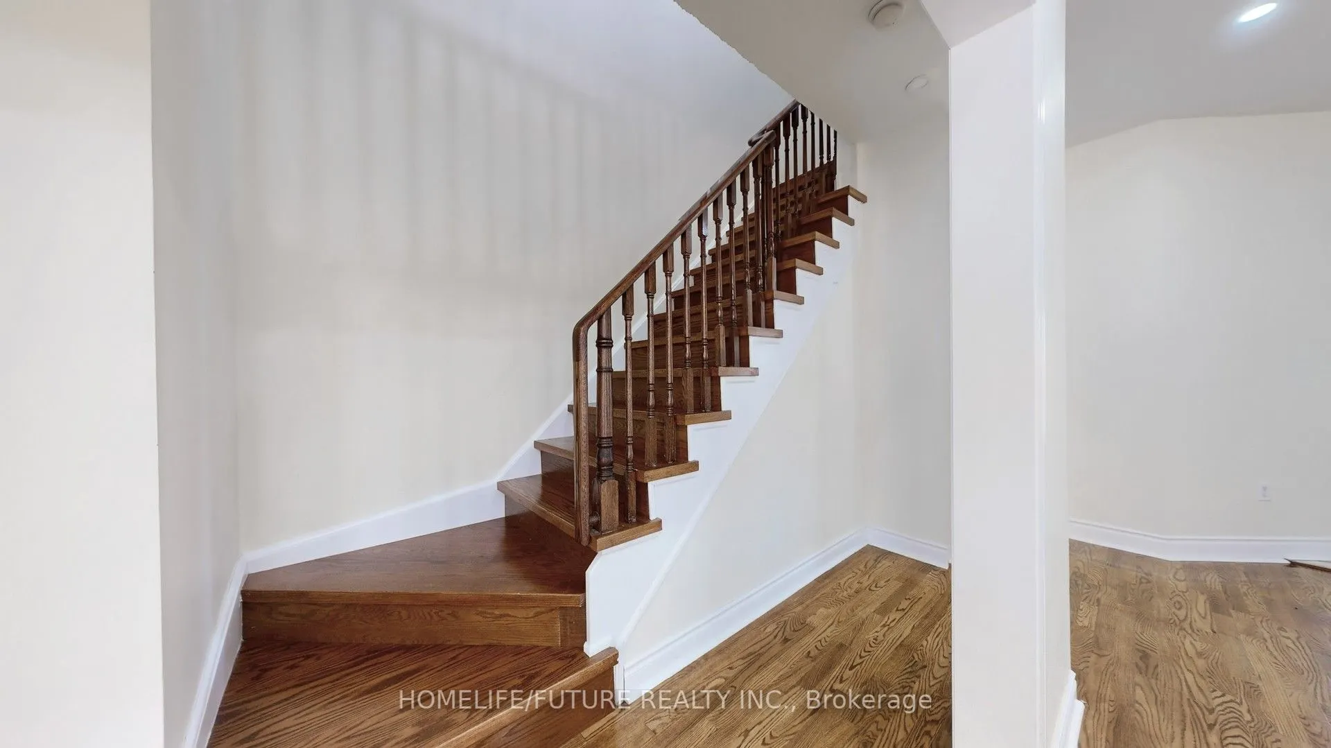 105 Lahore Crescent