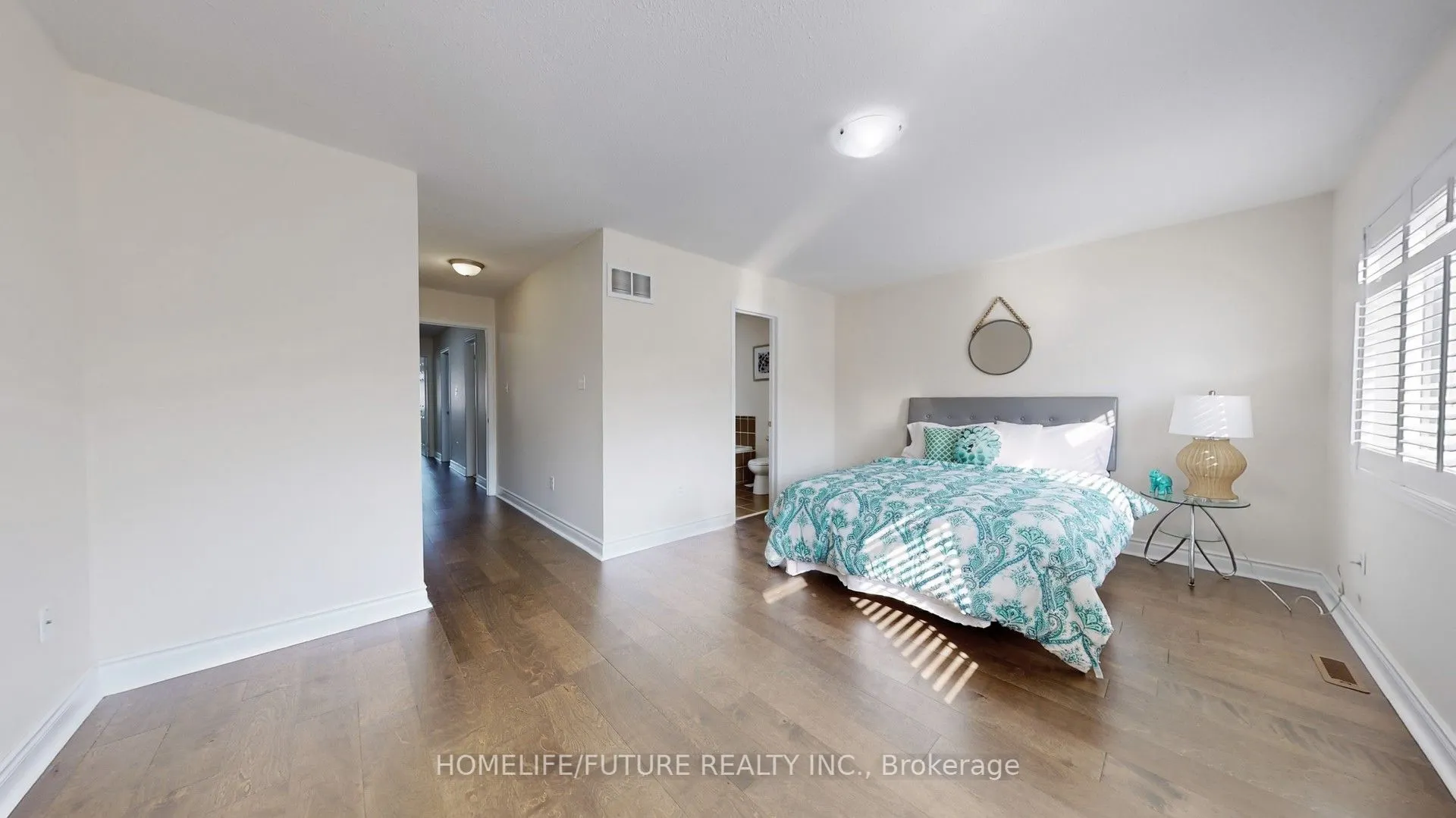 105 Lahore Crescent
