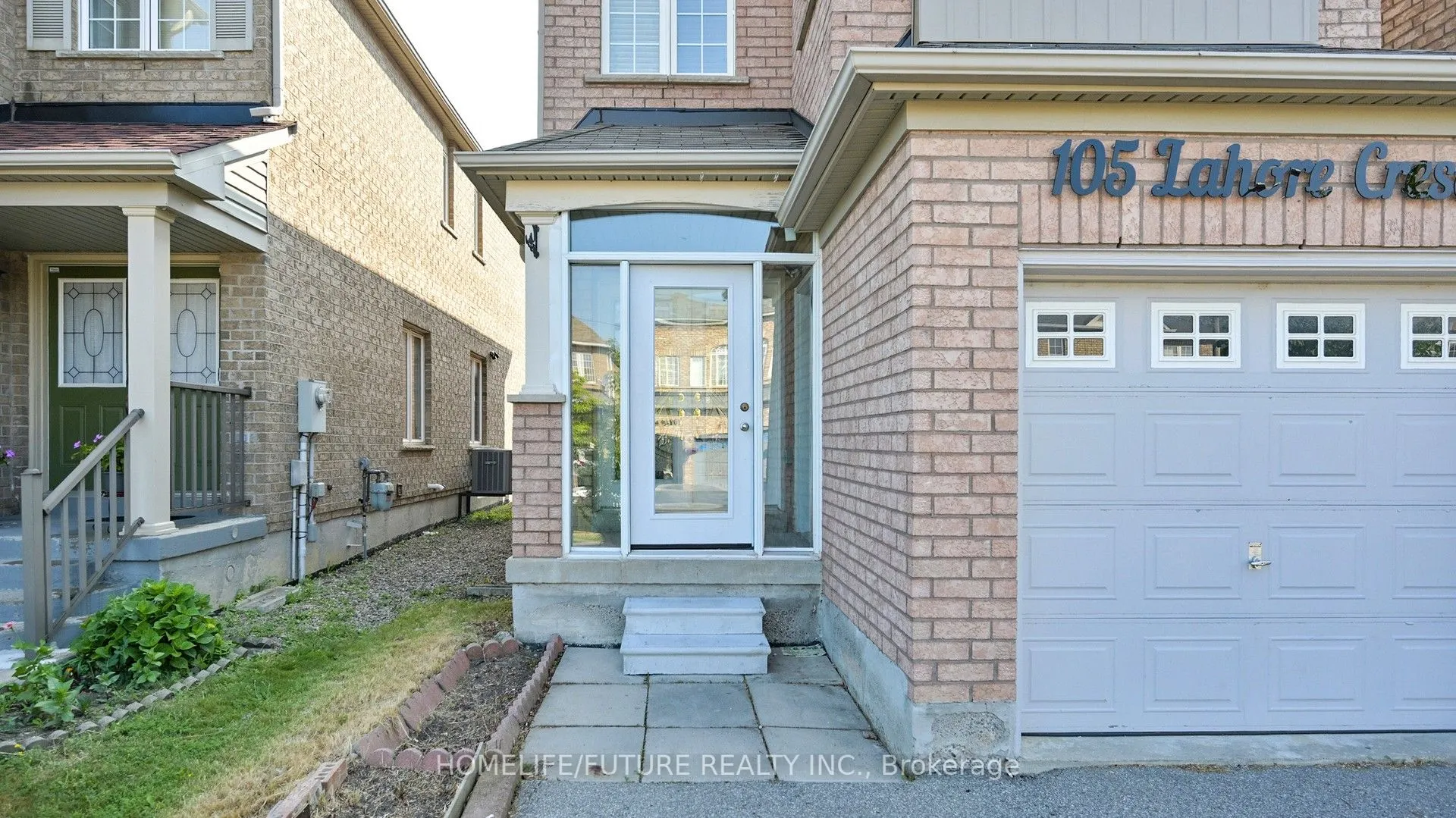 105 Lahore Crescent