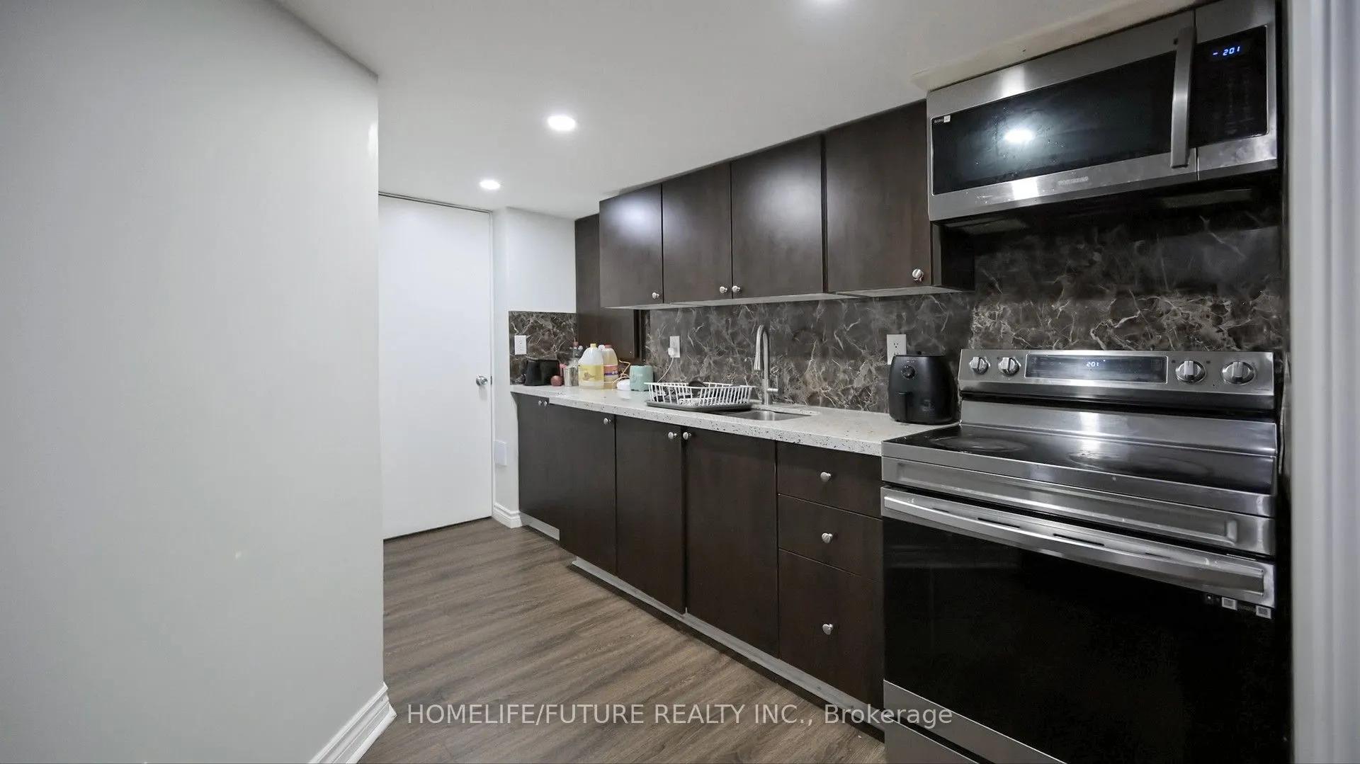 105 Lahore Crescent