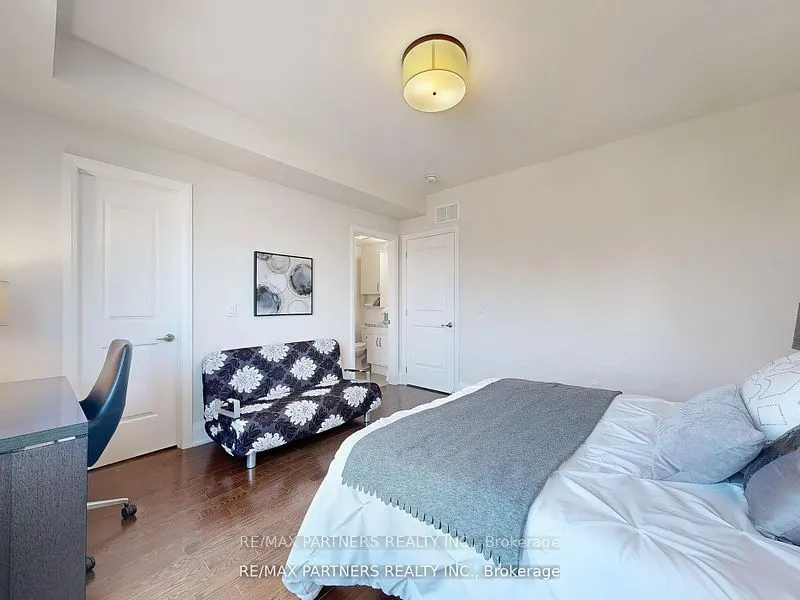 4006 Highway 7 E, #32