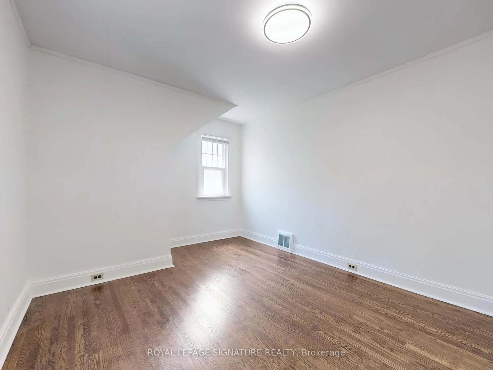 21 Yongeview Avenue, #1