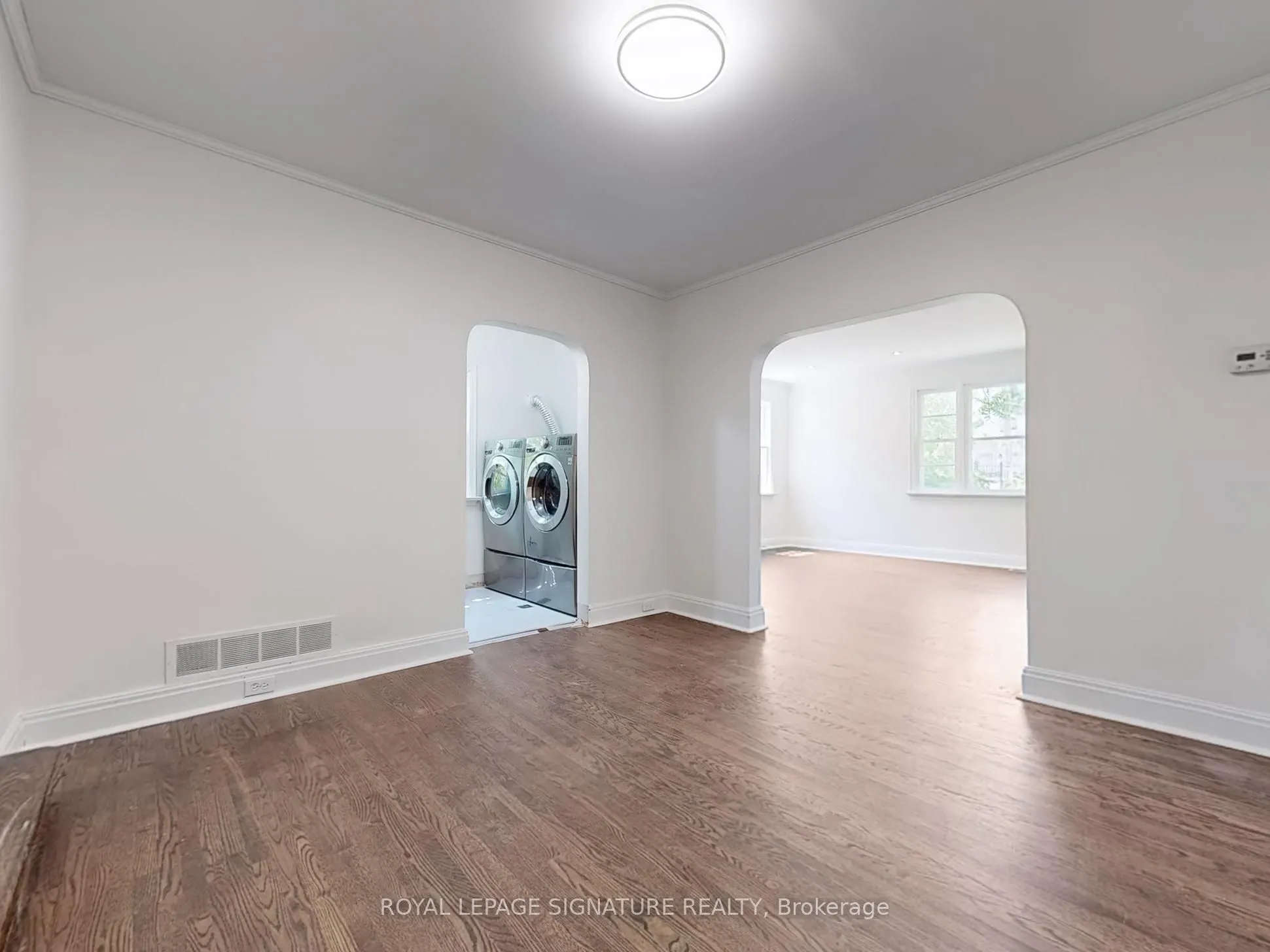 21 Yongeview Avenue, #1