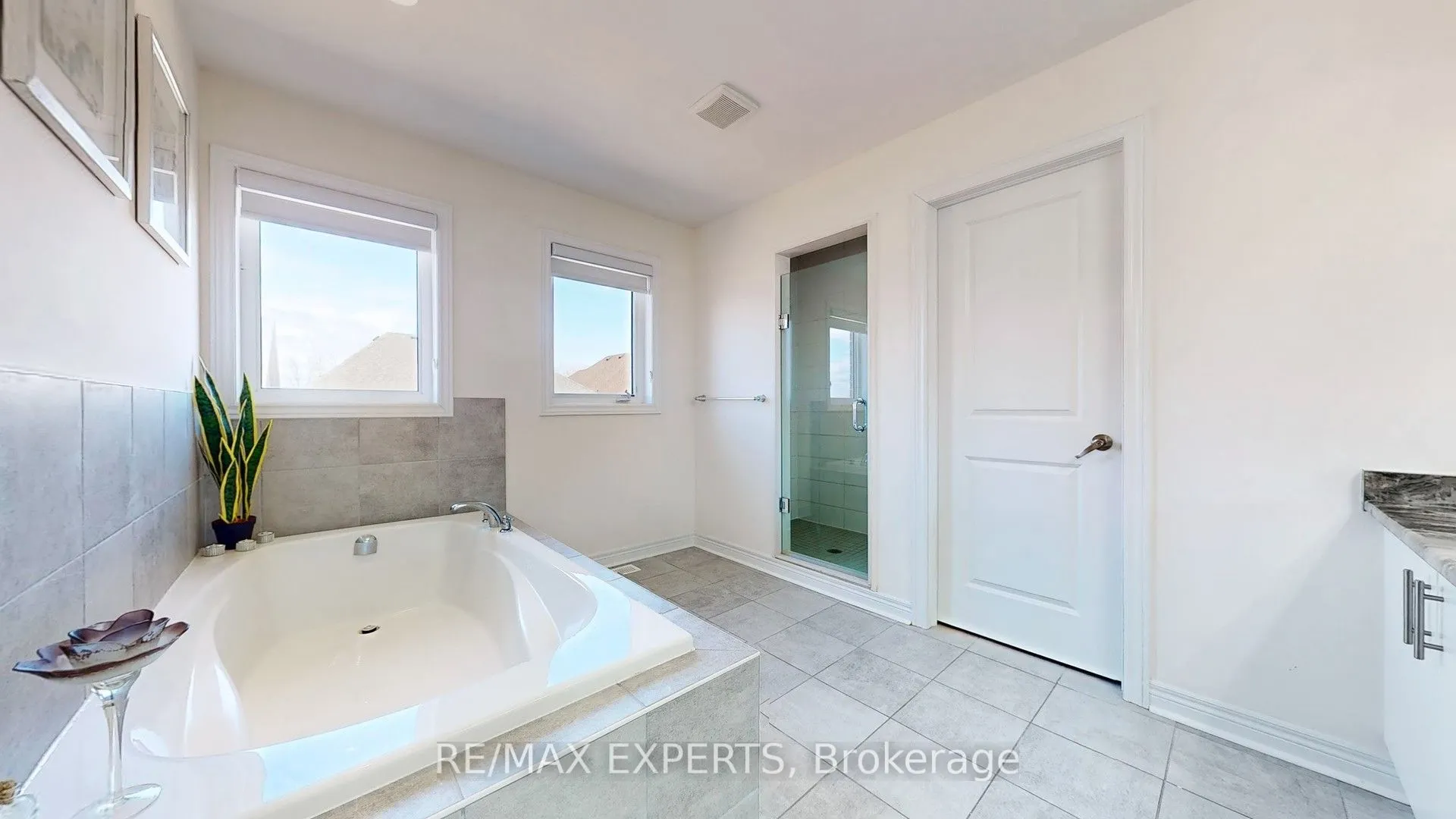 1488 Tomkins Road