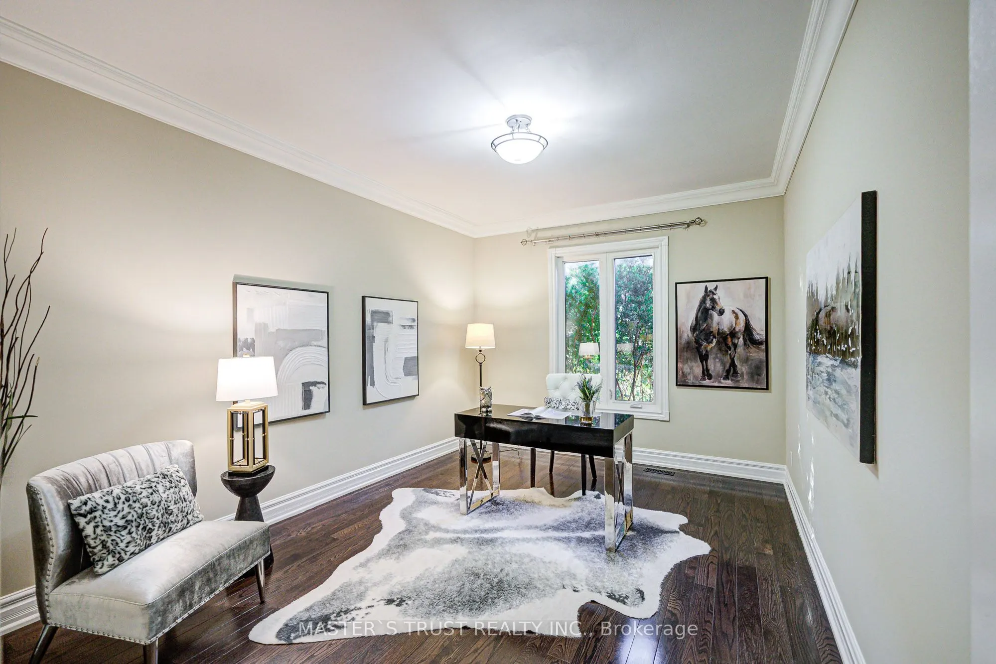 2 Lytton Boulevard