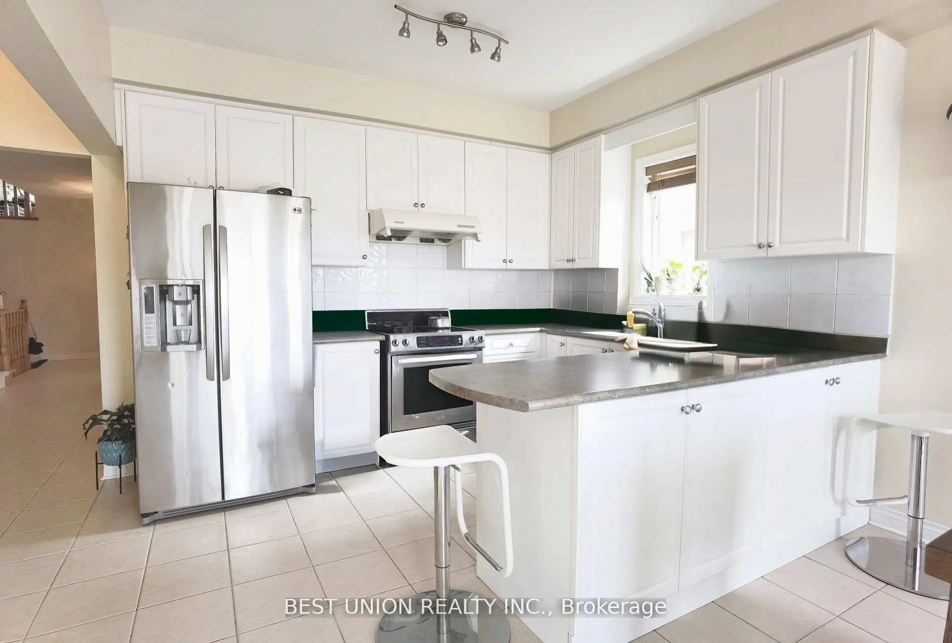 64 Manorheights Street, #Upper