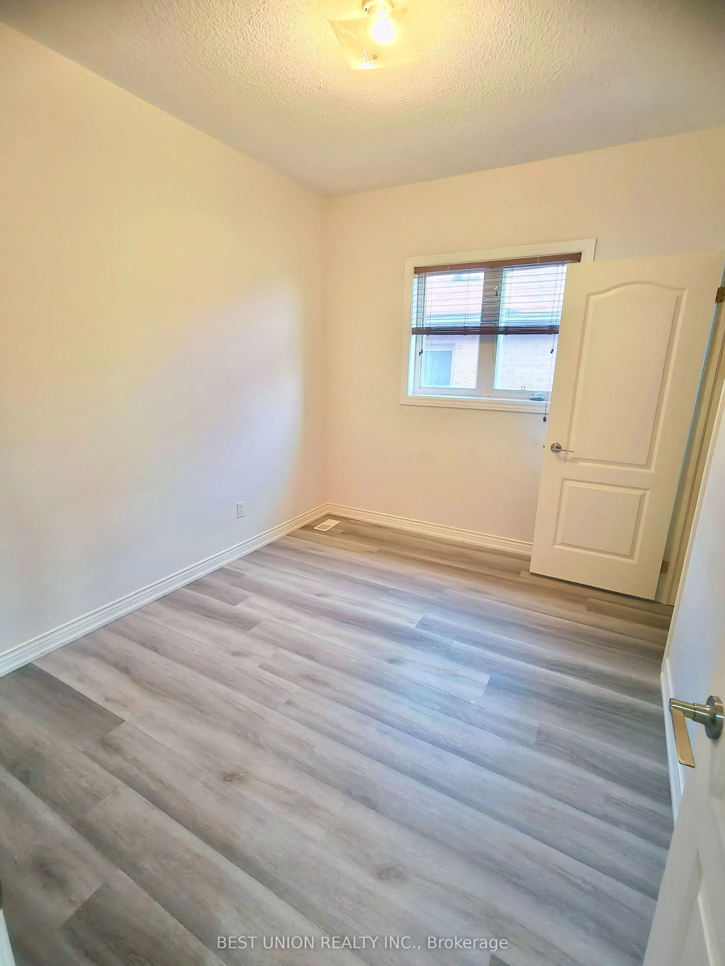 64 Manorheights Street, #Upper