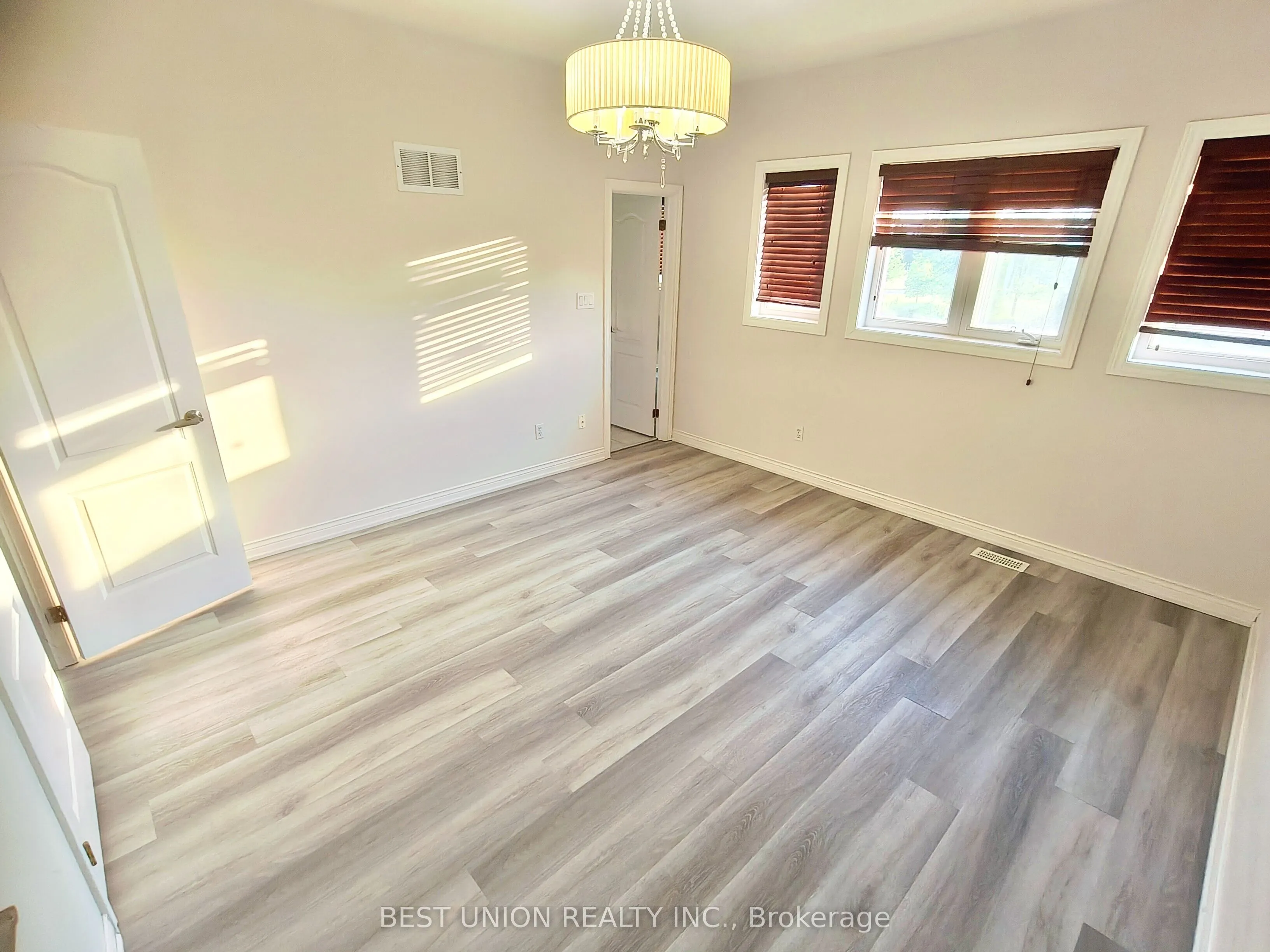 64 Manorheights Street, #Upper