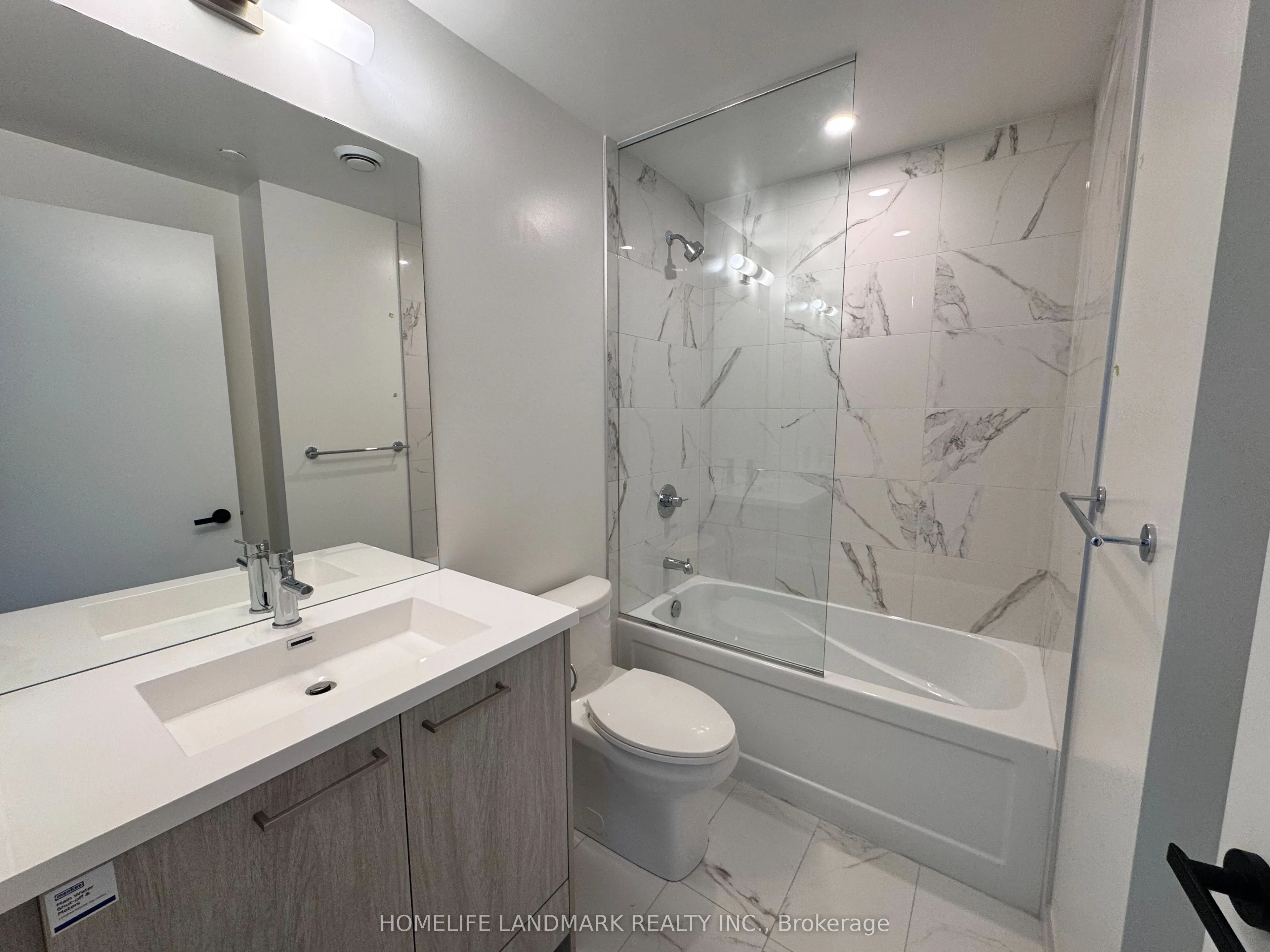28 Interchange Way, #3701