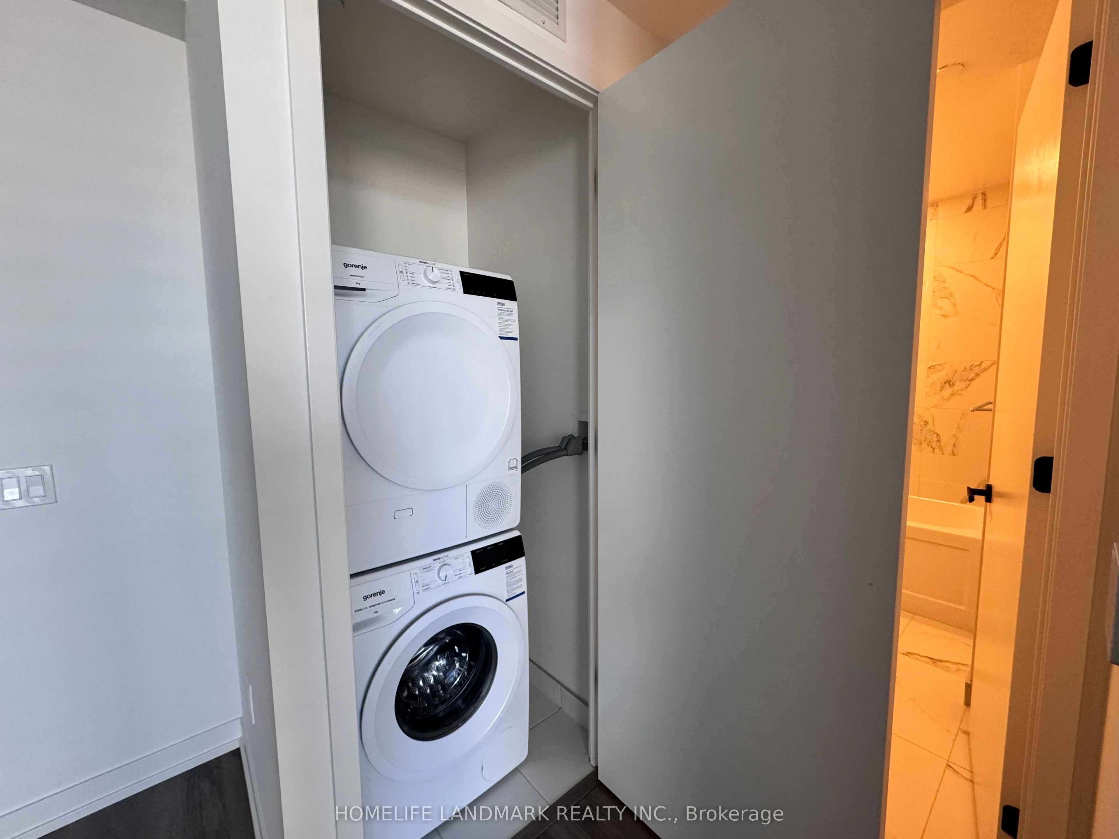 28 Interchange Way, #3701