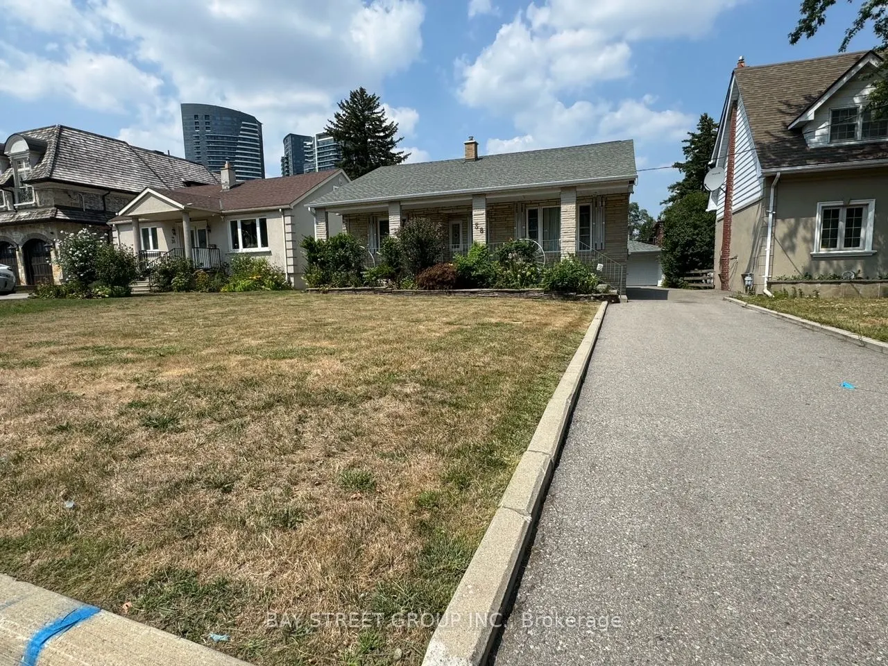 38 Woodward Avenue