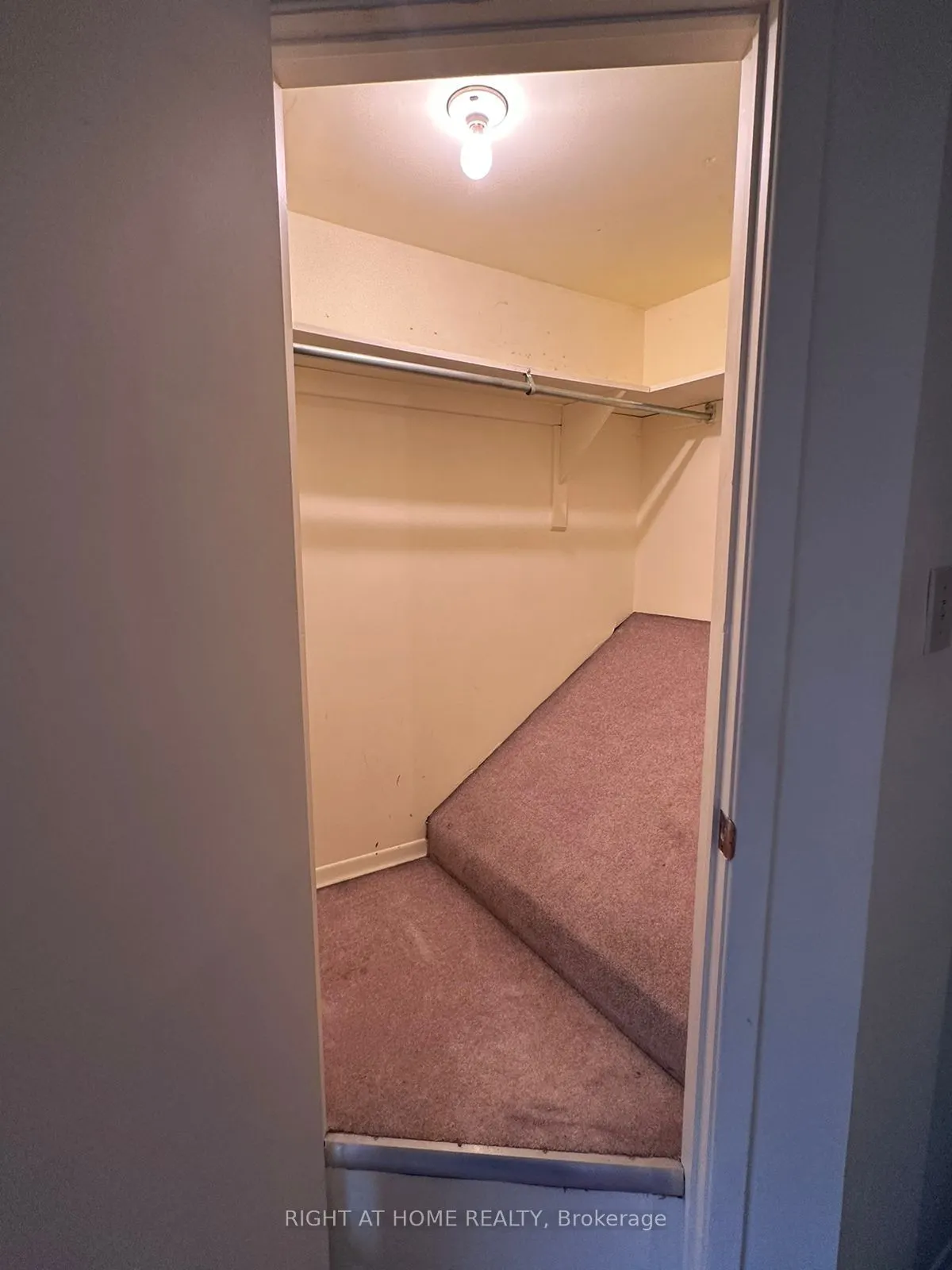 130 Dunbar Crescent