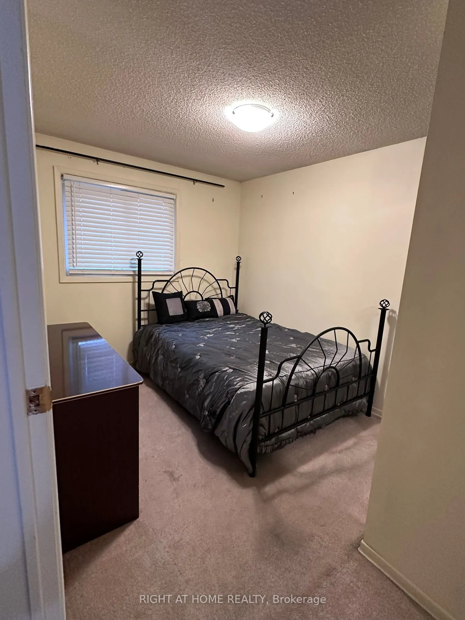 130 Dunbar Crescent