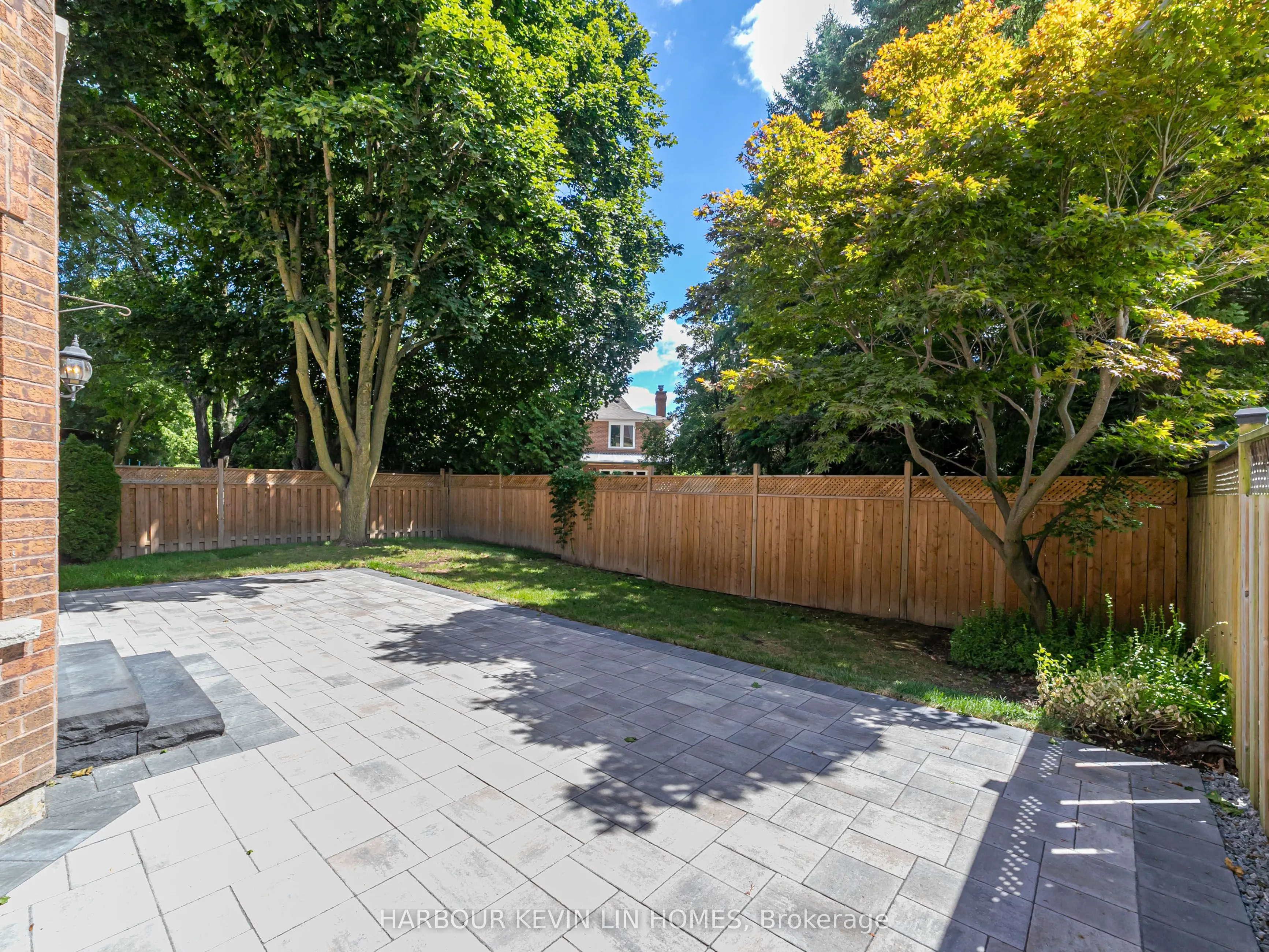 19 Willett Crescent