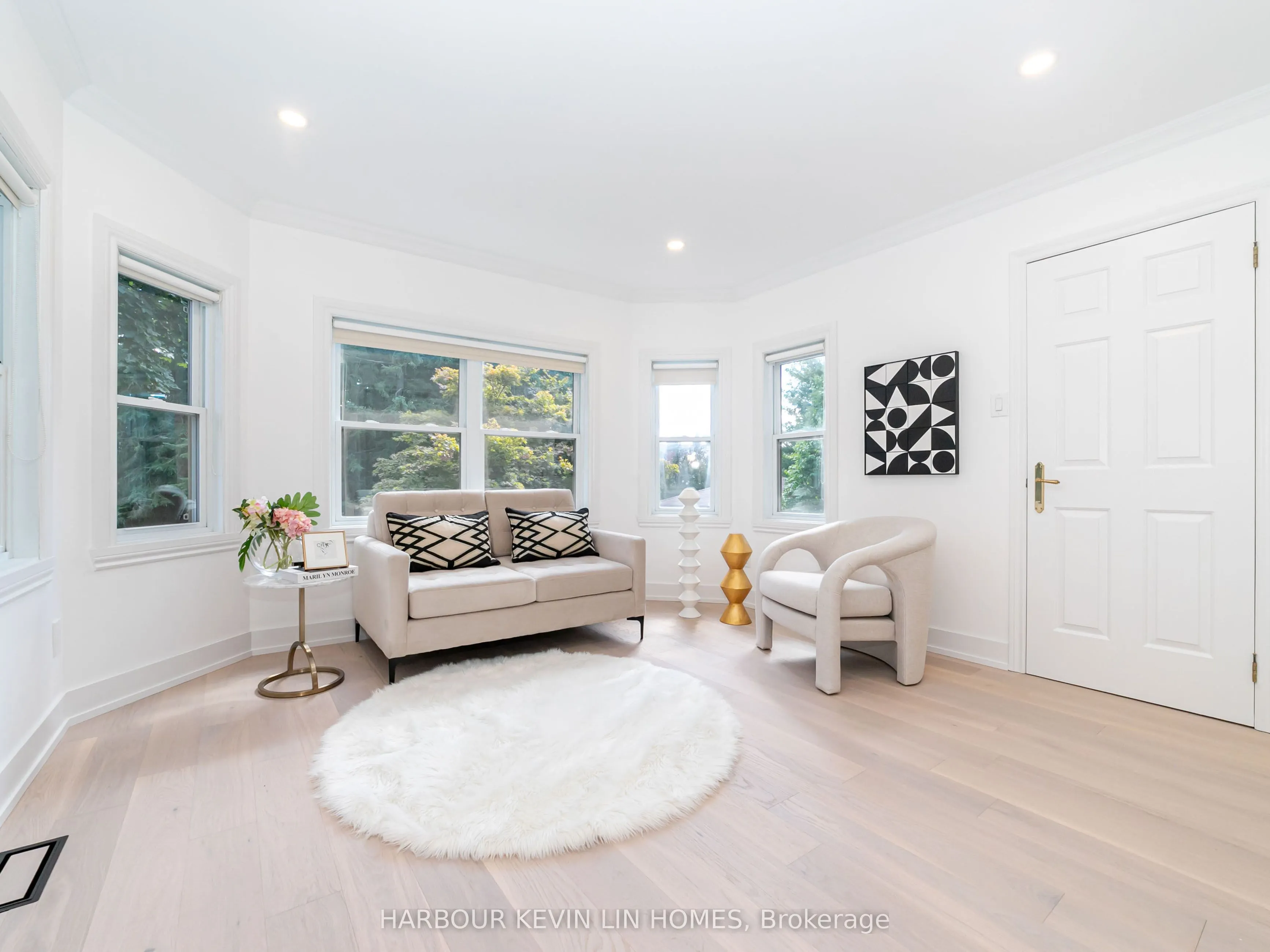 19 Willett Crescent