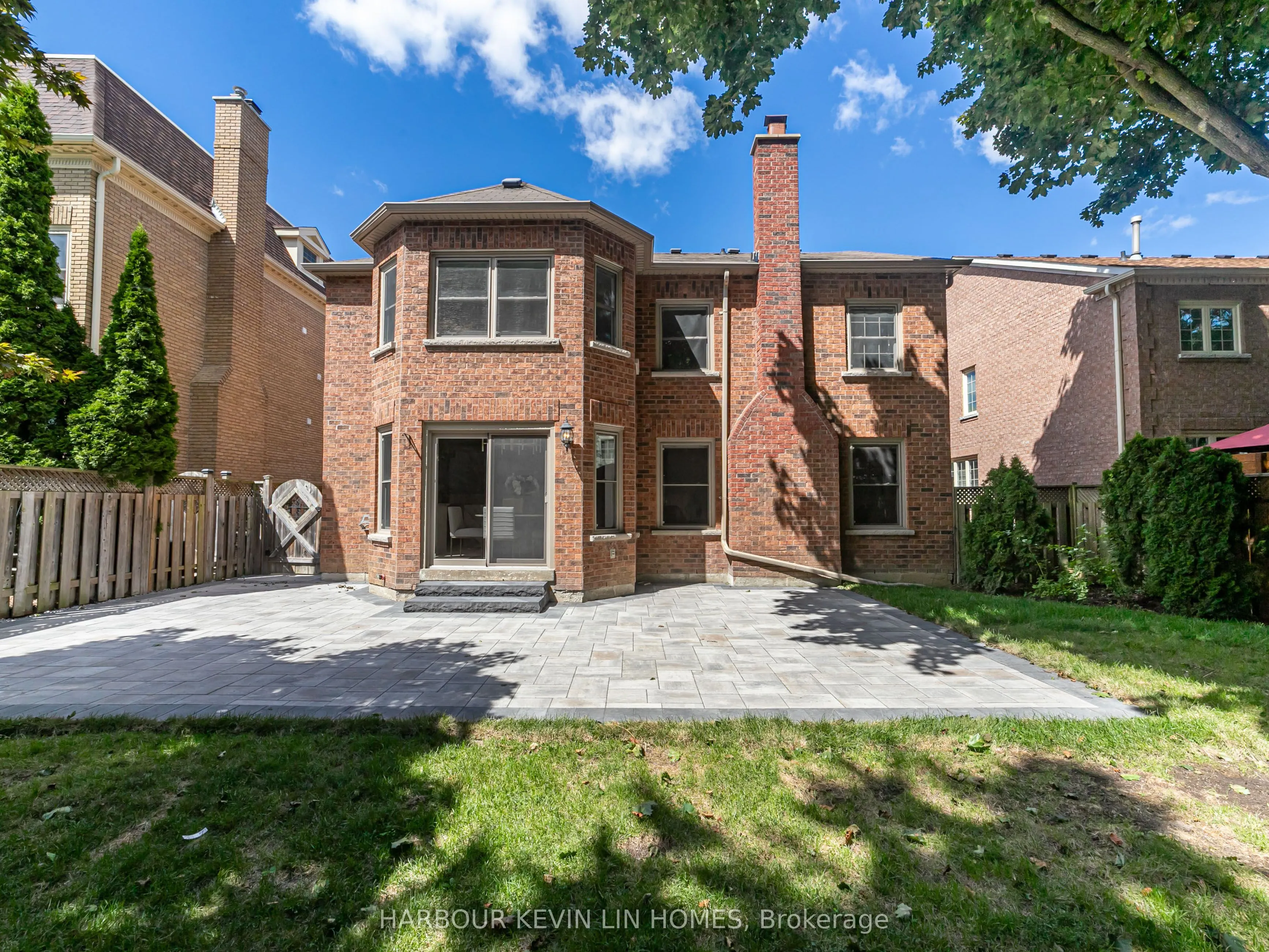 19 Willett Crescent