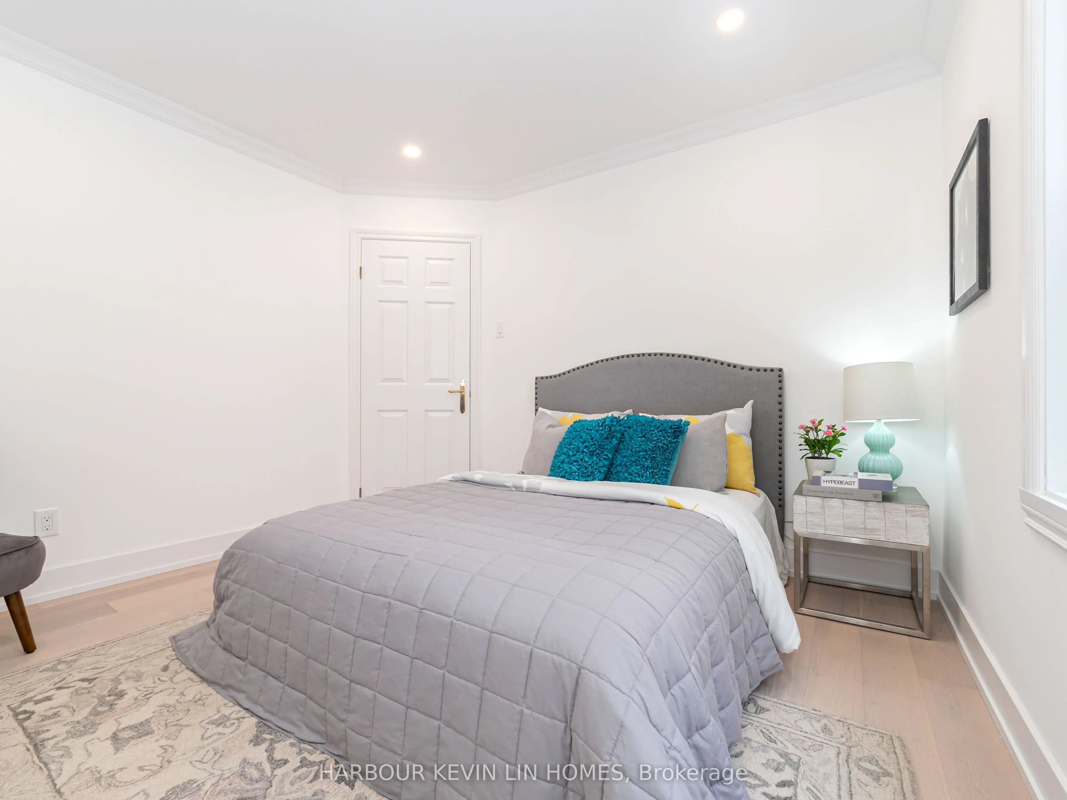 19 Willett Crescent