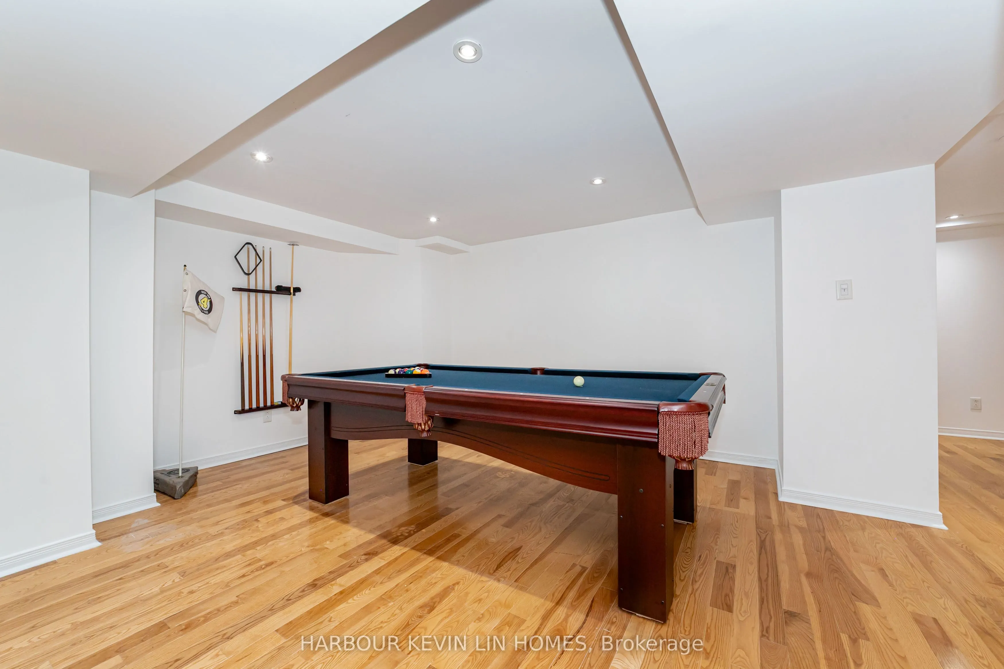 19 Willett Crescent