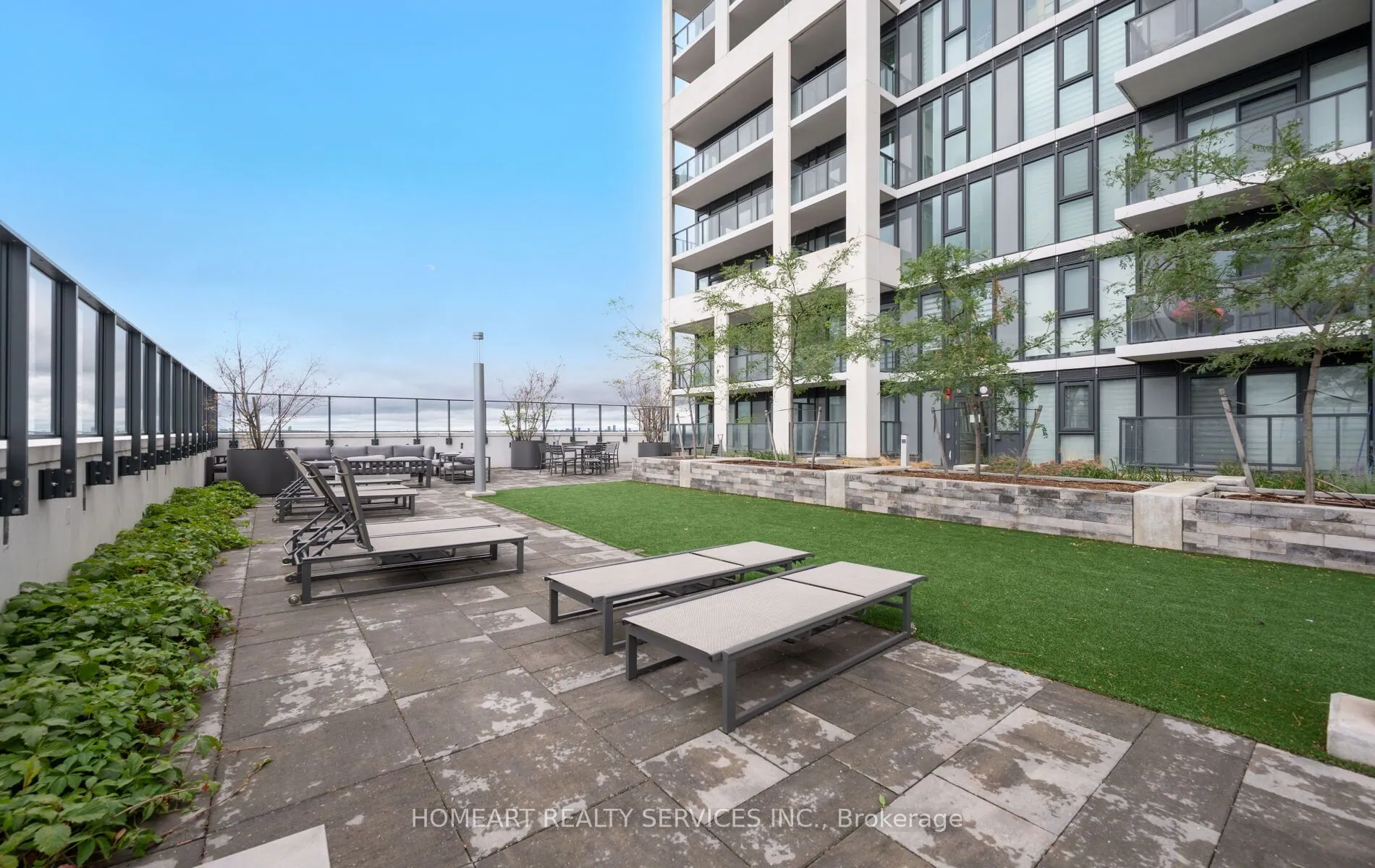9000 Jane Street, #2023